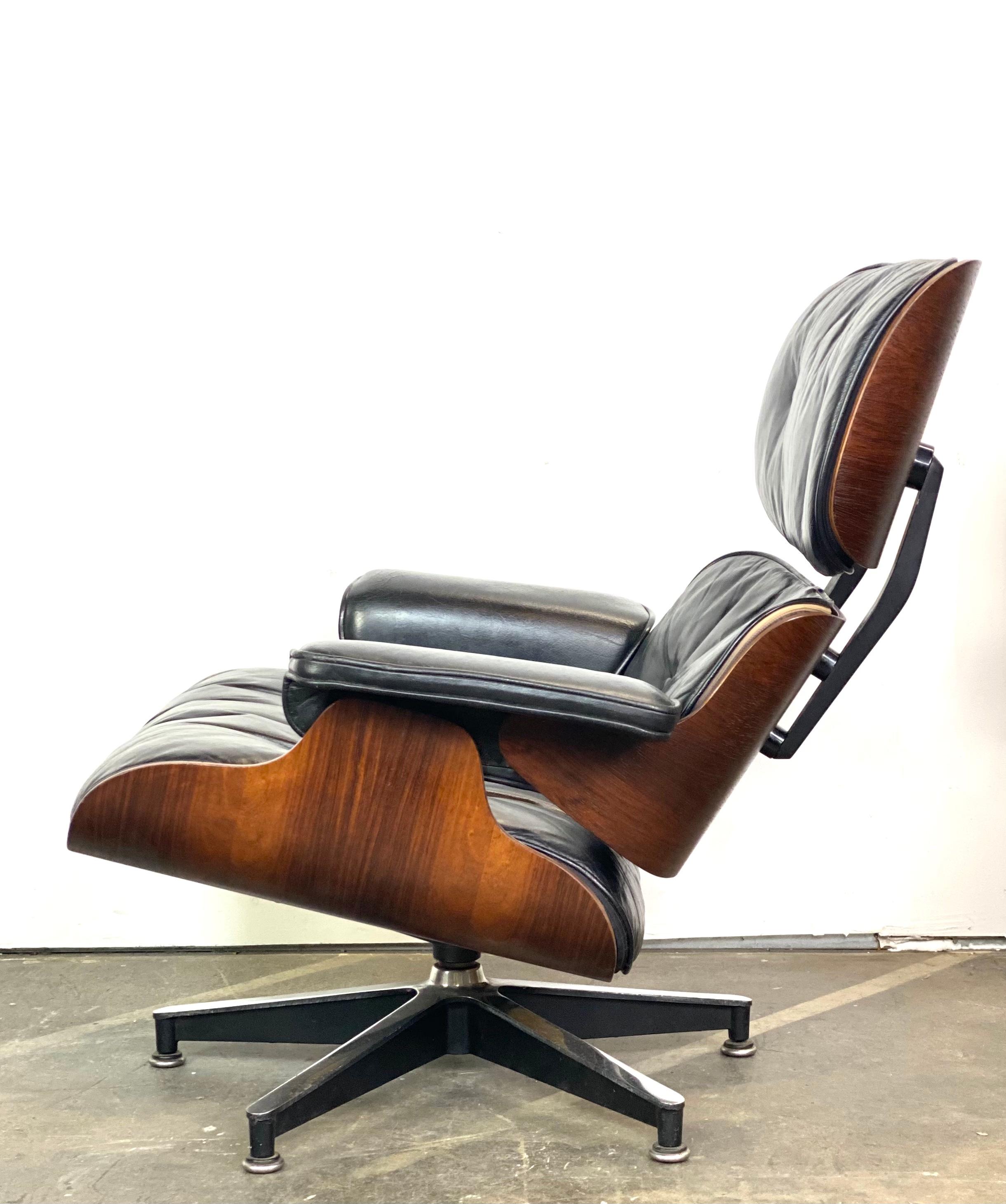 Fantastic Herman Miller Eames Lounge Chair and Ottoman 4