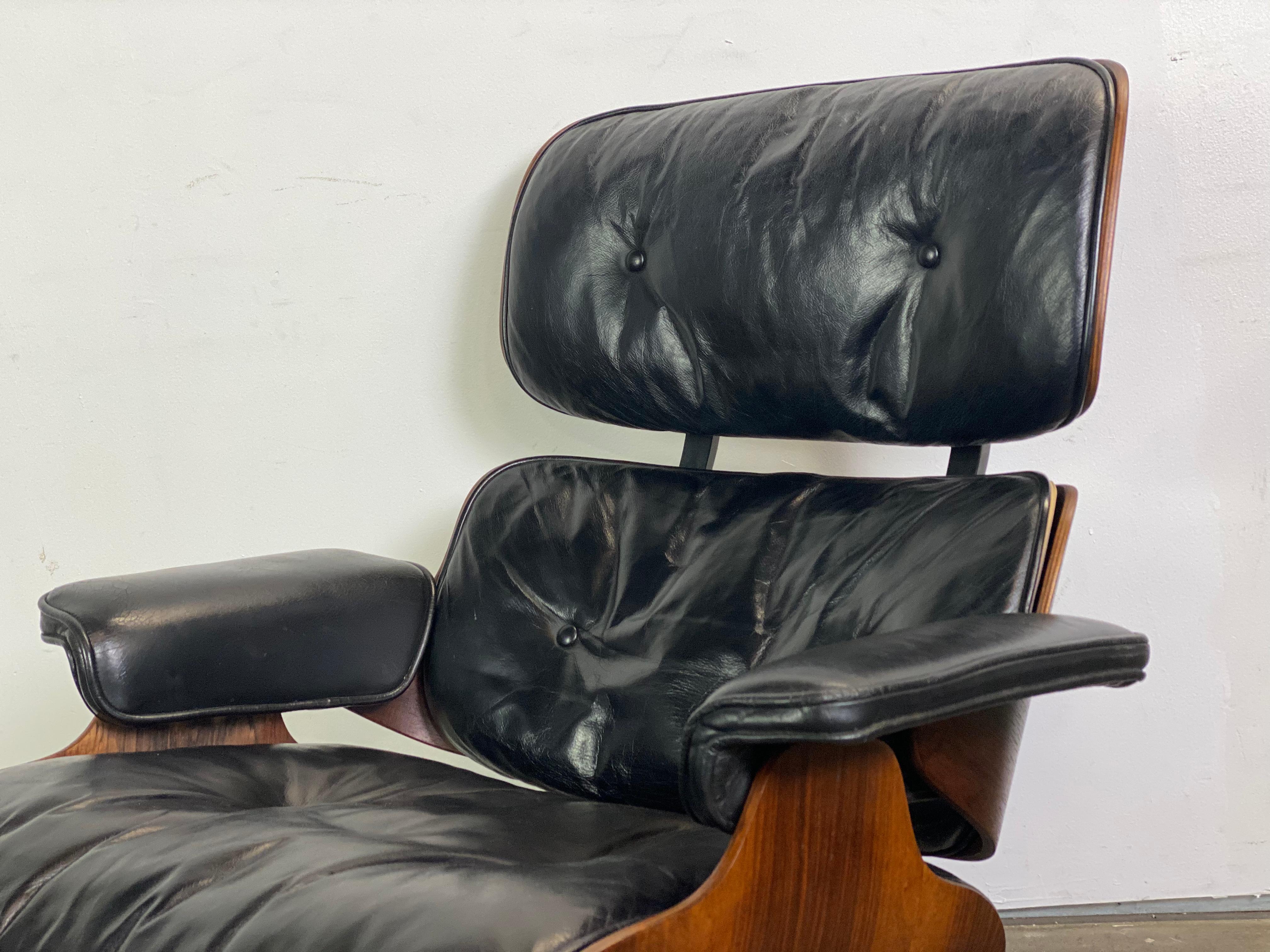 Leather Fantastic Herman Miller Eames Lounge Chair and Ottoman