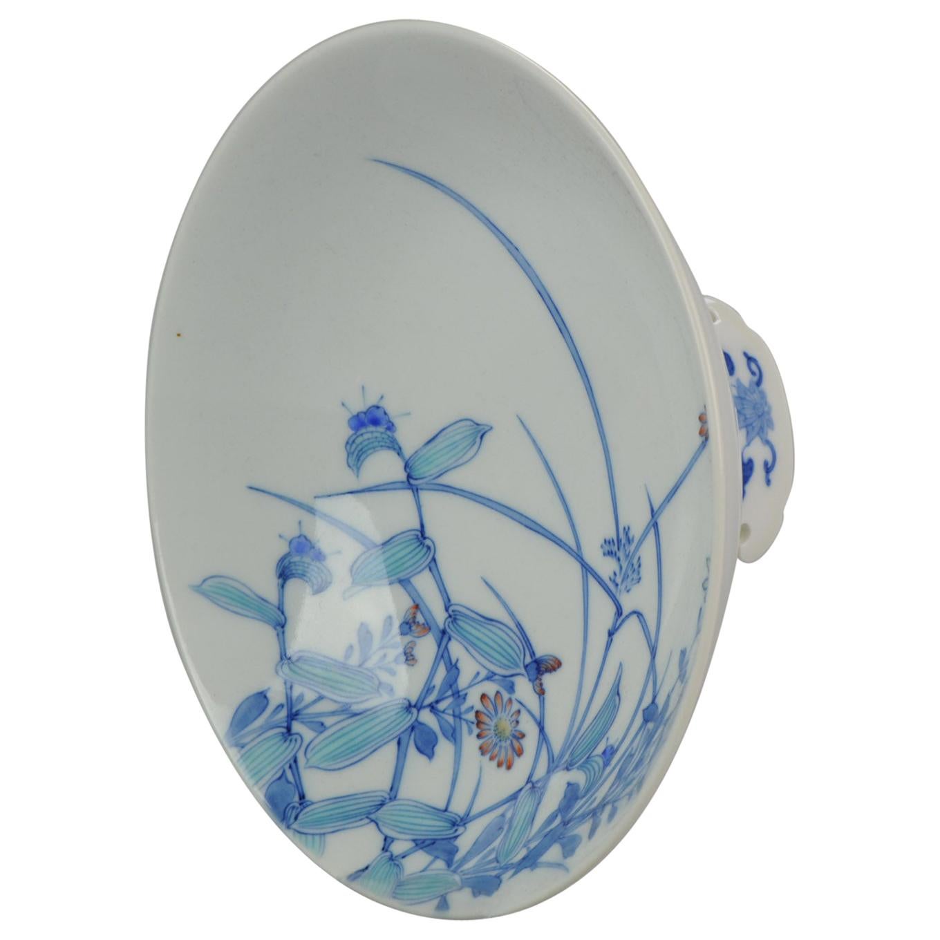 Fantastique bol en porcelaine japonais avec fleurs de Nabeshima et base marquée du Japon