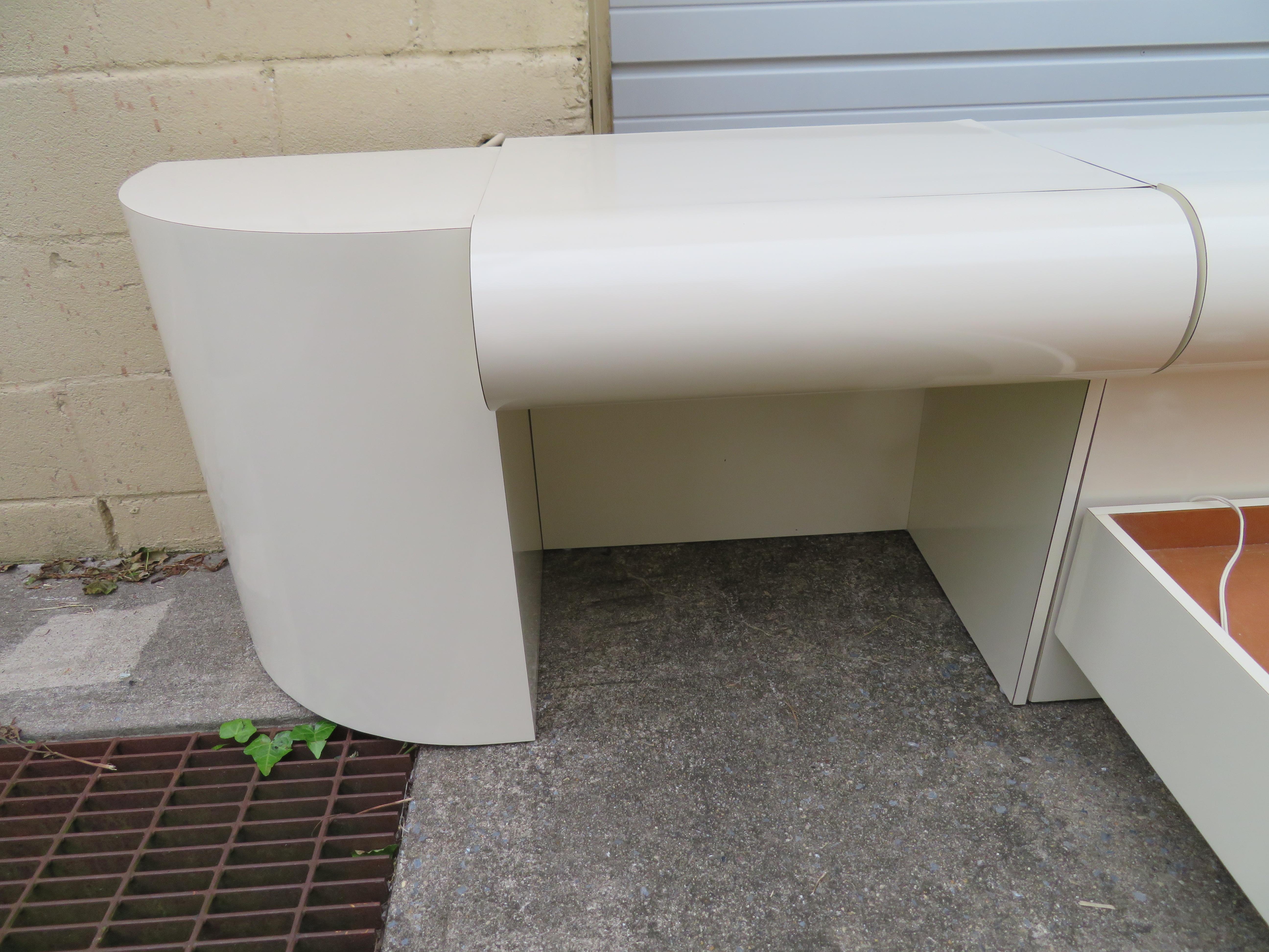 Fantastic Karl Springer Style Bubble Front King Size Headboard Bed Nightstands 6