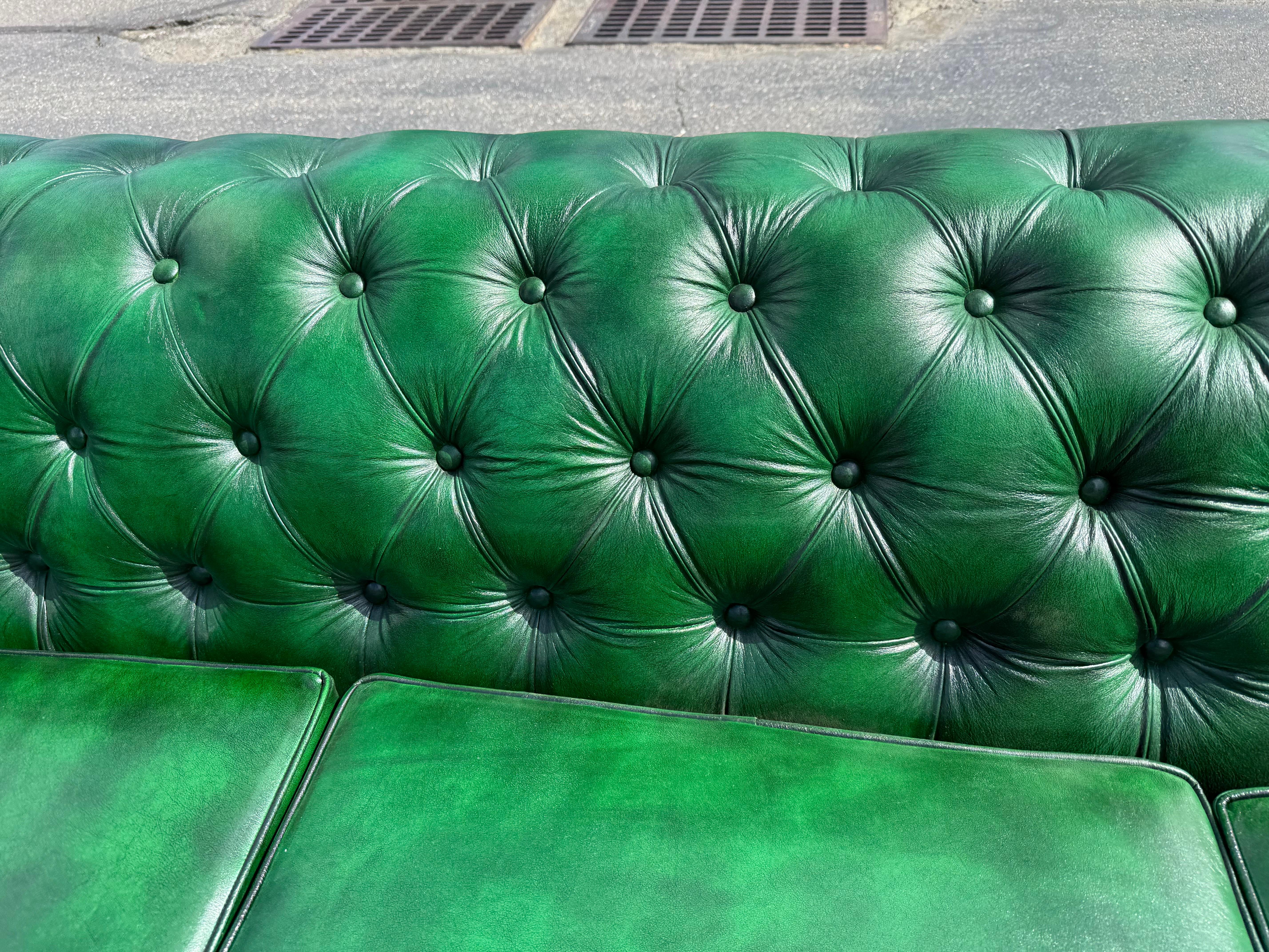 Fantastic Kelly Green 95 inch Custom-Made Genuine Leather Chesterfield Sofa For Sale 7