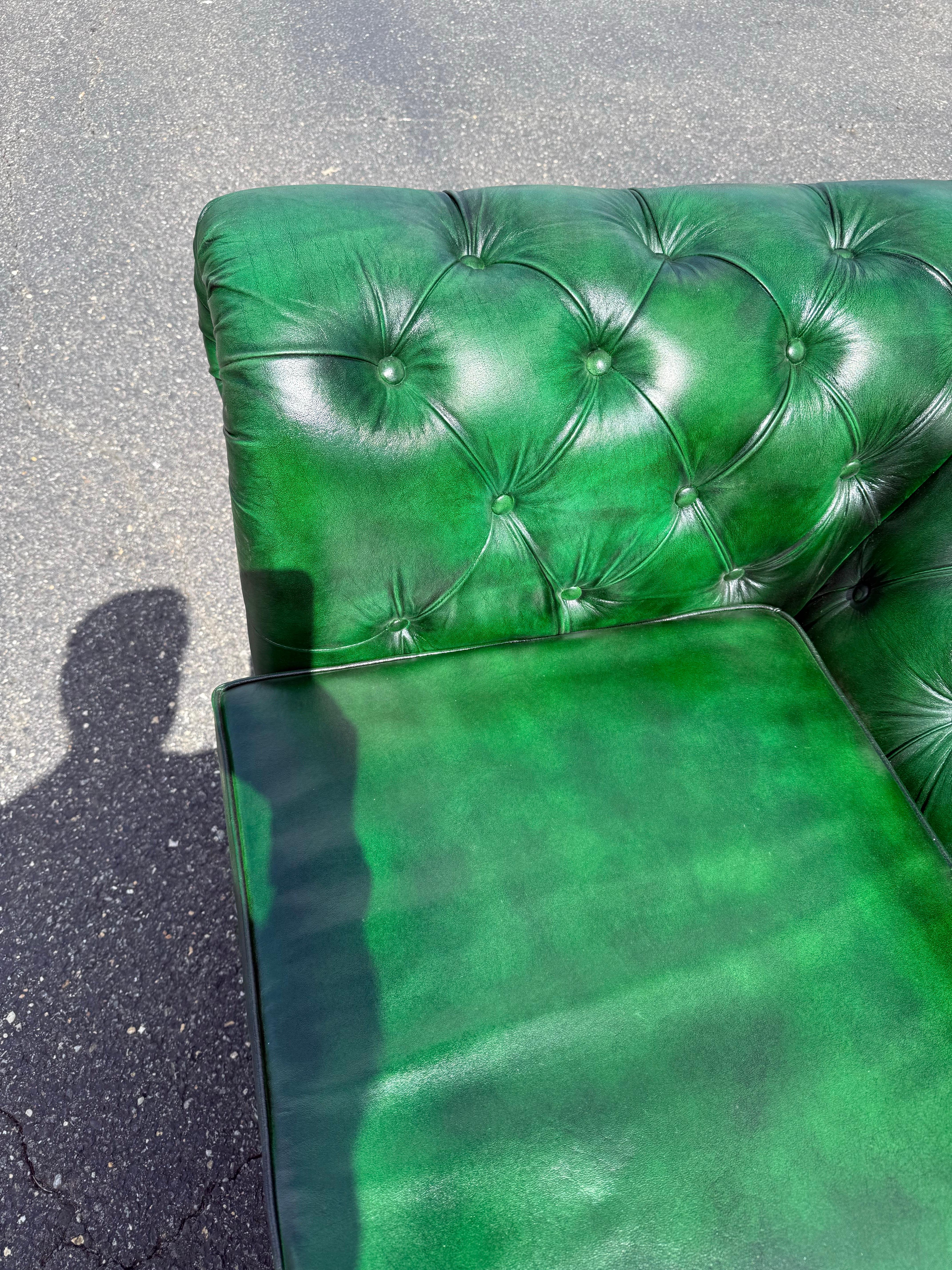 Fantastic Kelly Green 95 inch Custom-Made Genuine Leather Chesterfield Sofa For Sale 3