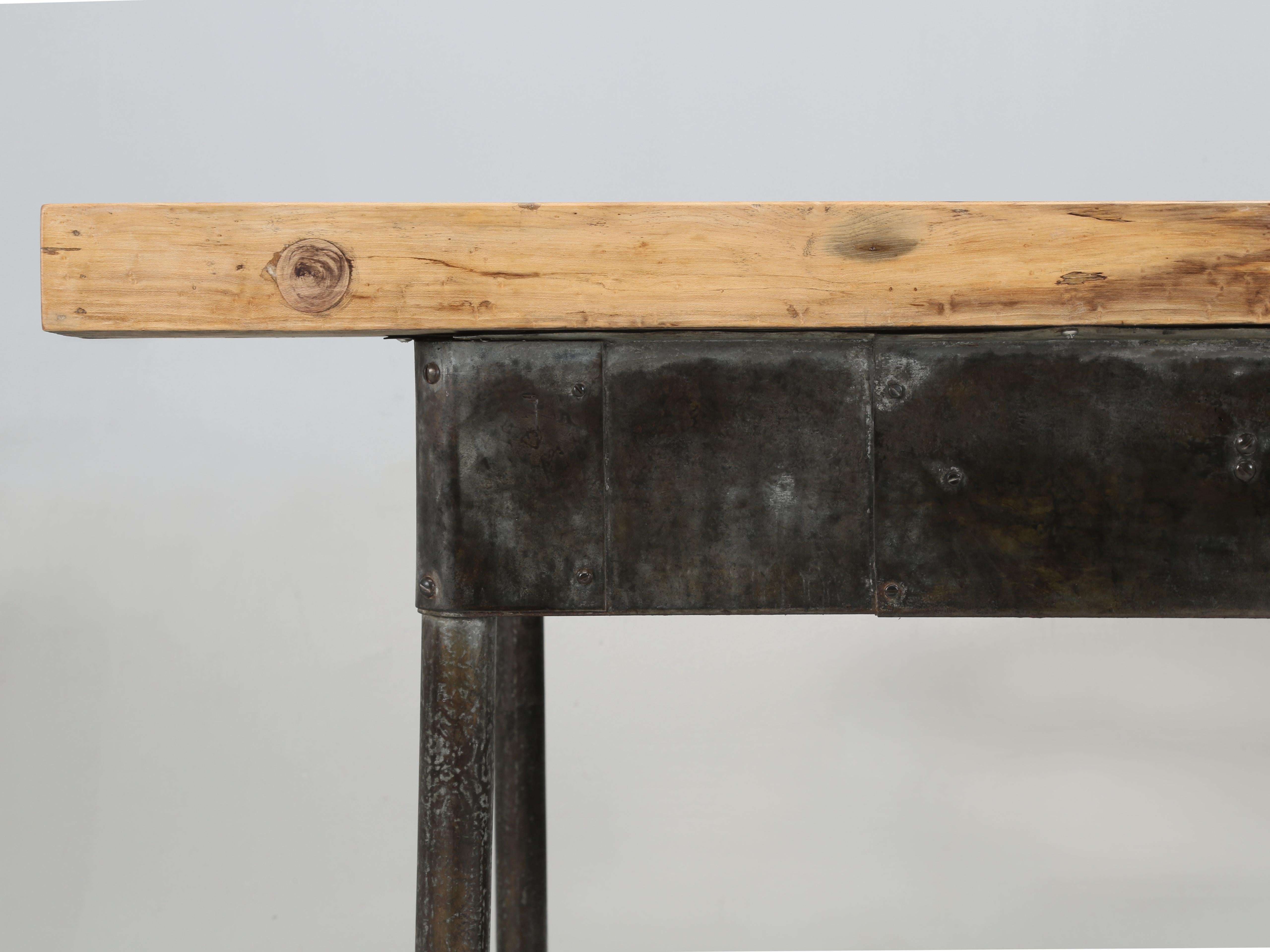Fantástica isla de cocina recuperada de una mesa de carnicero de Wisconsin restaurada. en venta 5