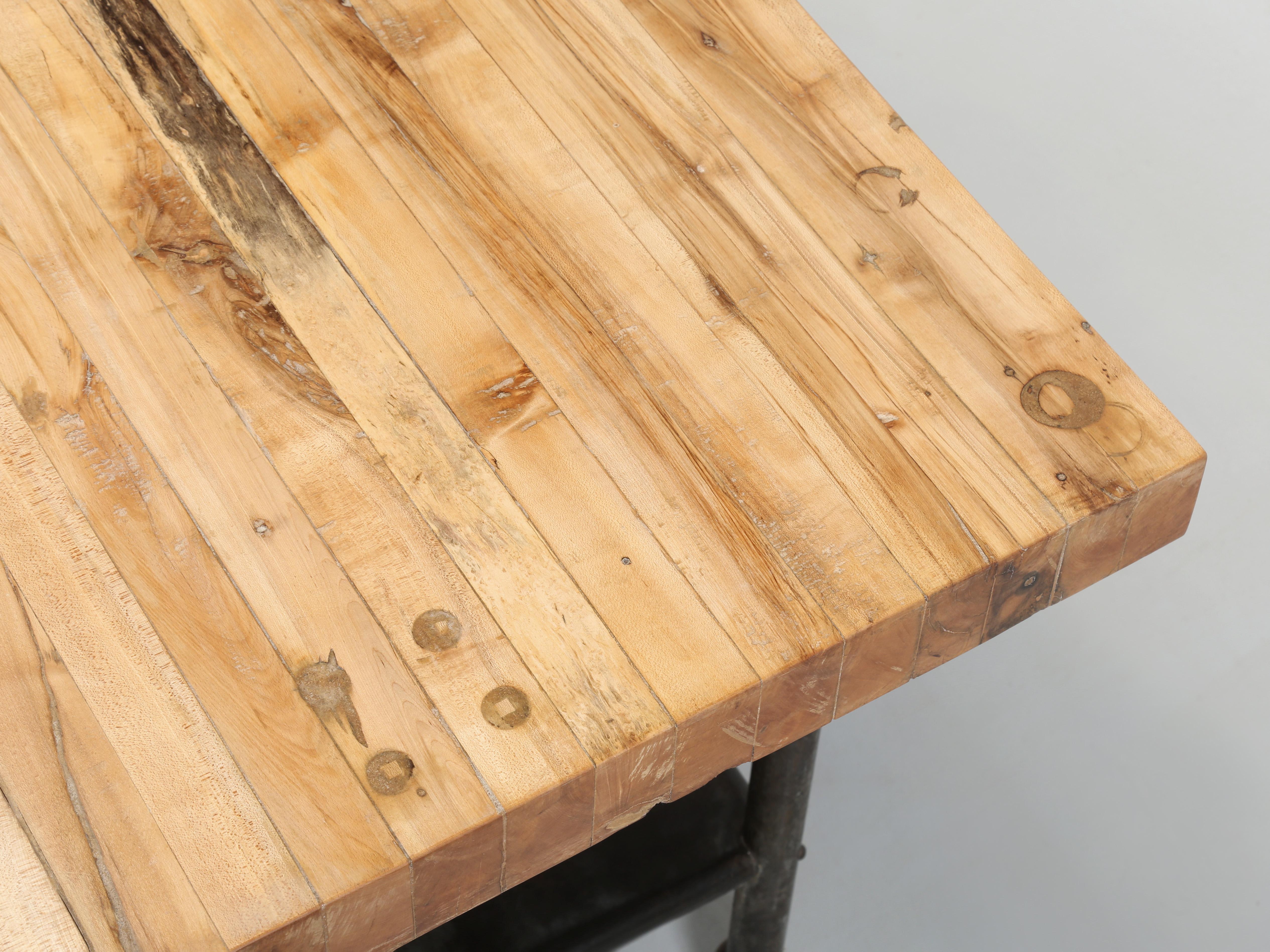 Fantástica isla de cocina recuperada de una mesa de carnicero de Wisconsin restaurada. Industrial en venta
