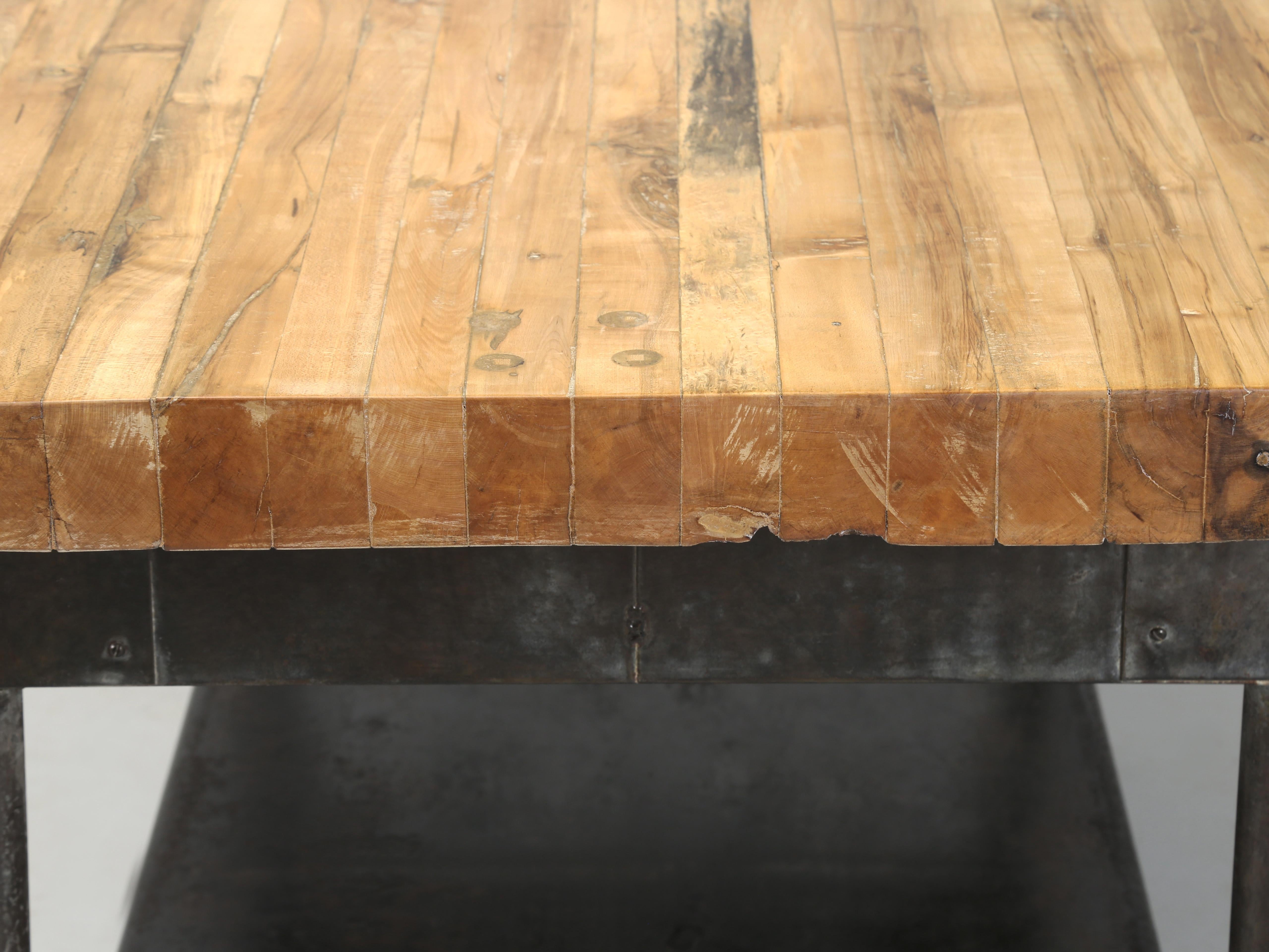Fantástica isla de cocina recuperada de una mesa de carnicero de Wisconsin restaurada. Estadounidense en venta