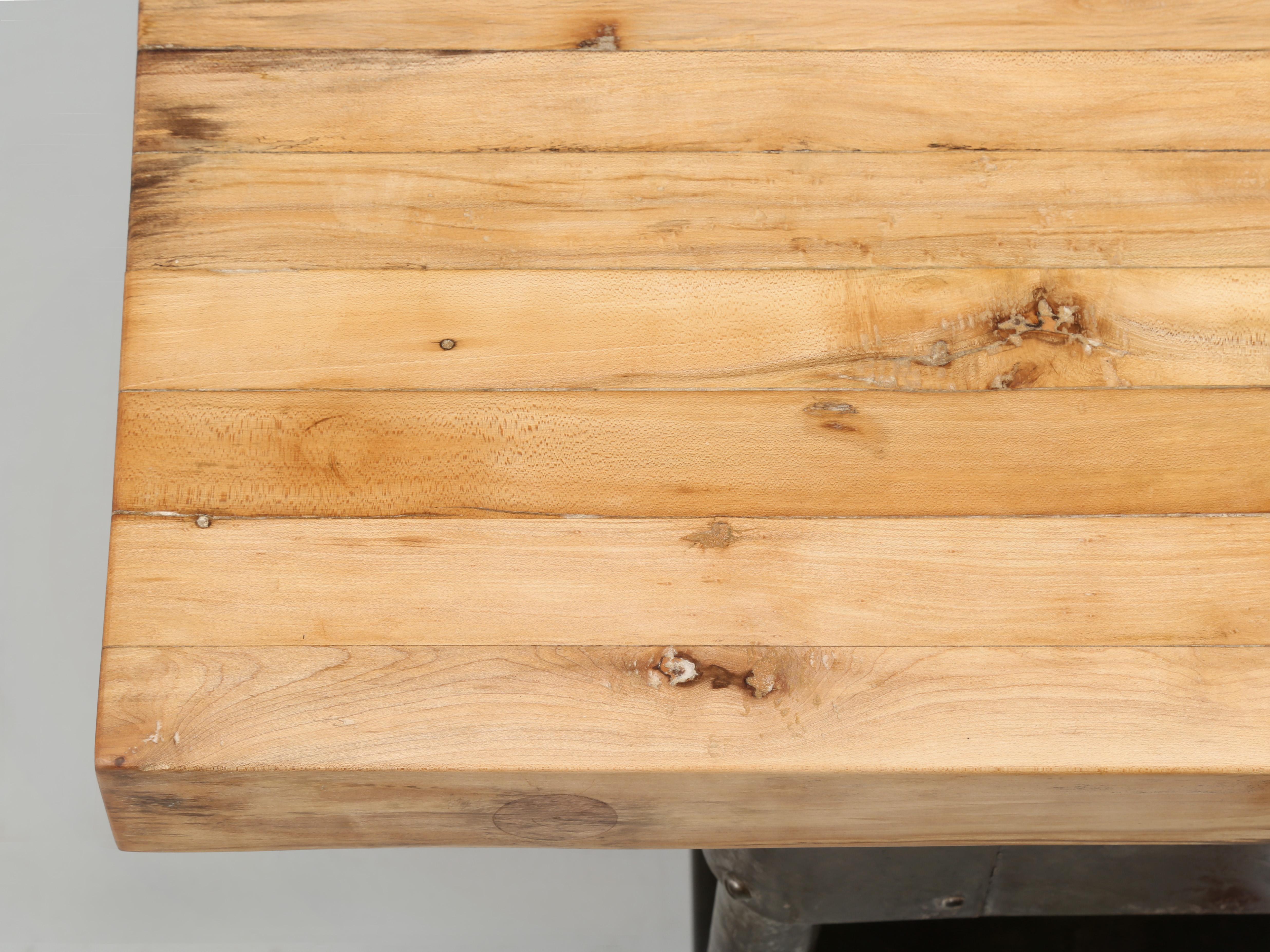 Fantástica isla de cocina recuperada de una mesa de carnicero de Wisconsin restaurada. en Bueno estado para la venta en Chicago, IL