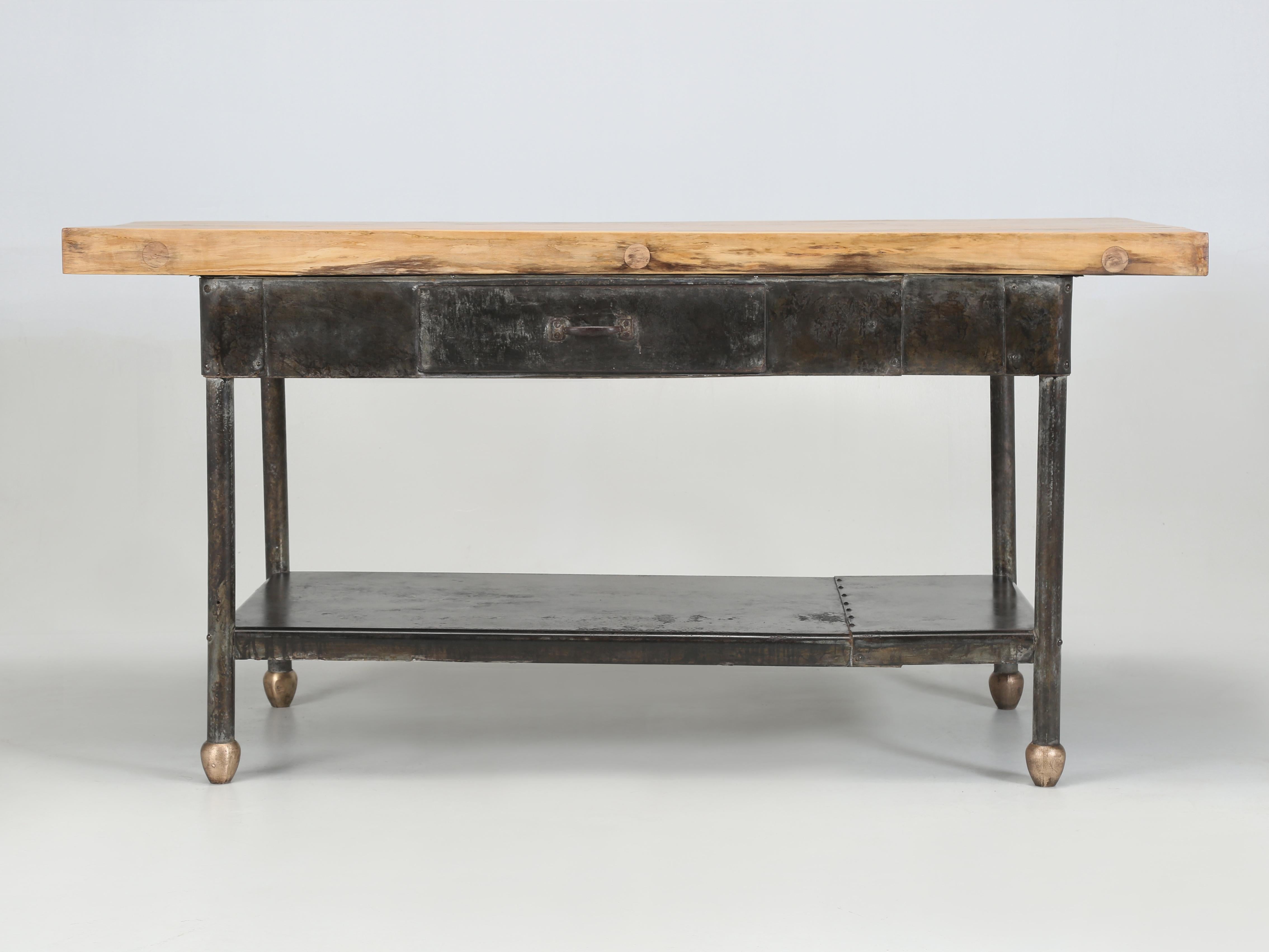 Fantástica isla de cocina recuperada de una mesa de carnicero de Wisconsin restaurada. en venta 1