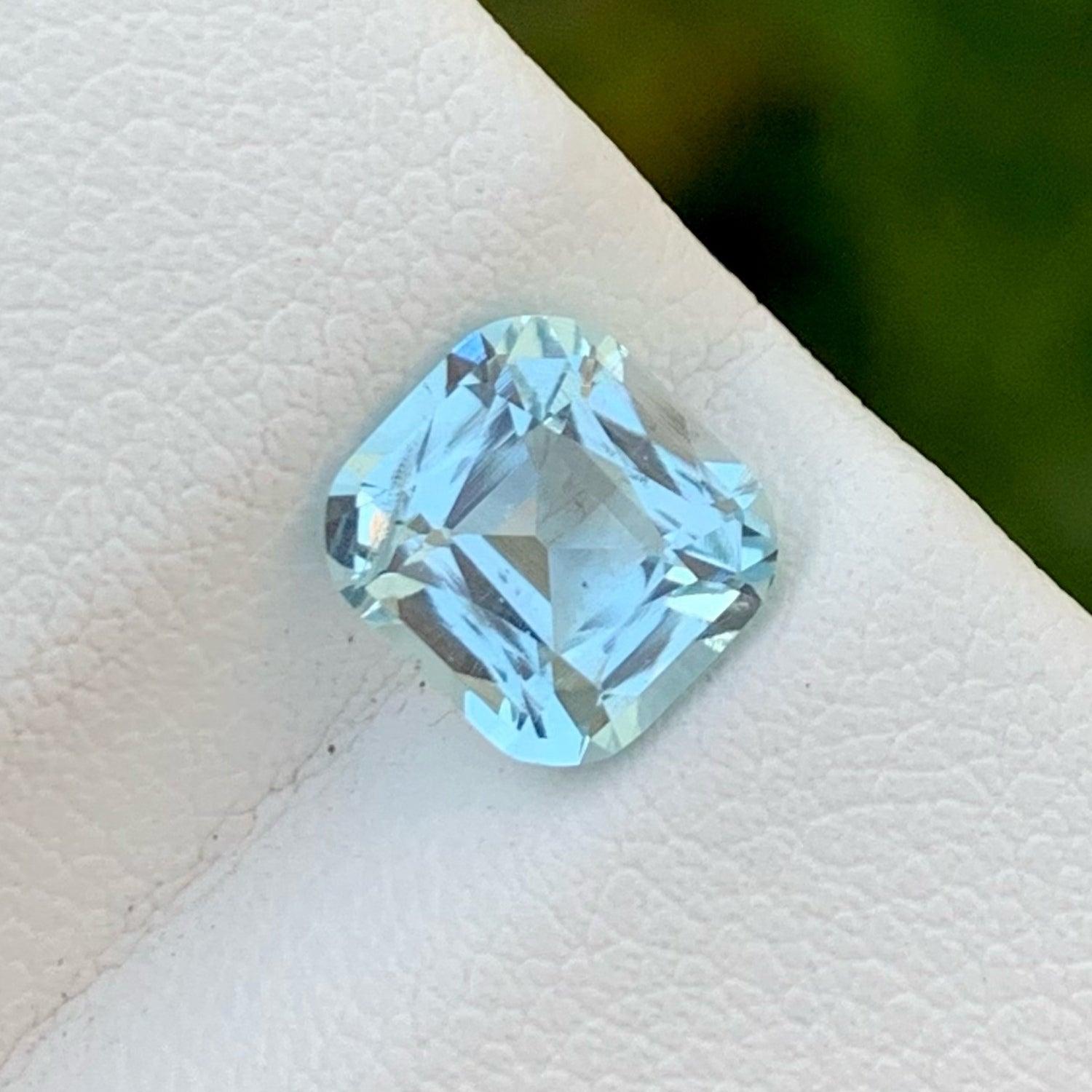 Fantastic Loose Aquamarine Cut Stone 1.40 Carats Natural Aquamarine For