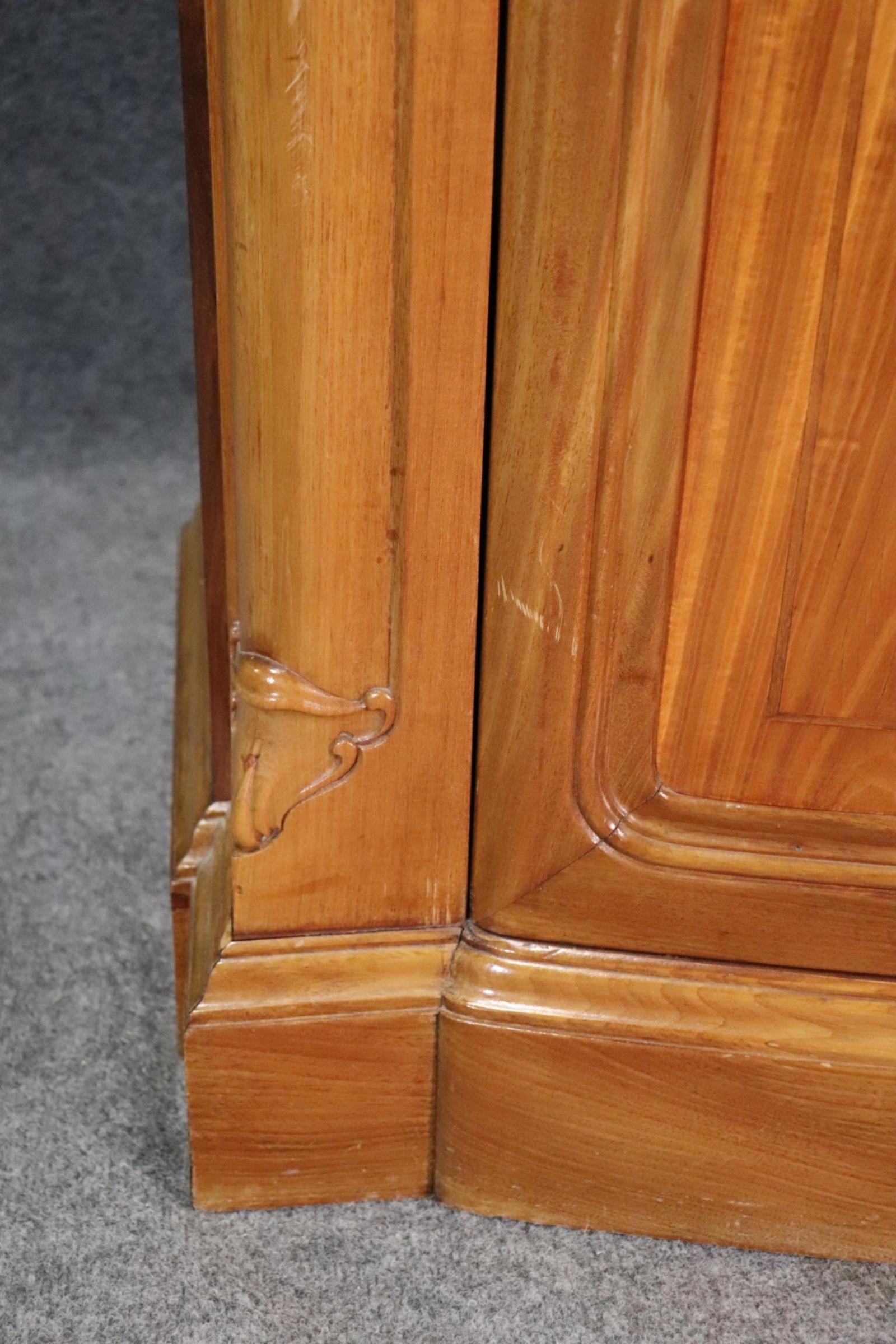 Fantastique buffet Directoire Maison Krieger of Paris avec plateau en marbre en vente 4