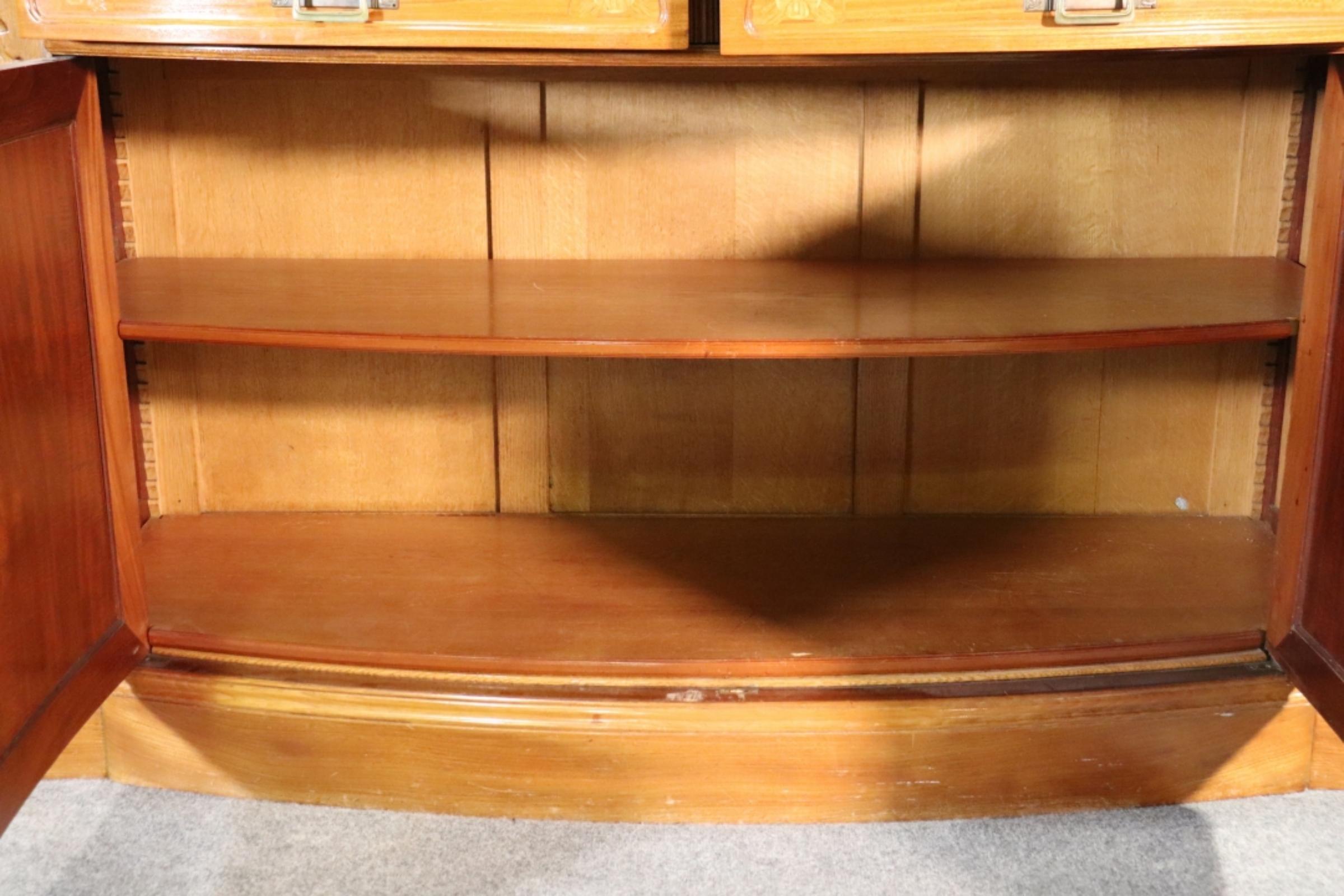 Français Fantastique buffet Directoire Maison Krieger of Paris avec plateau en marbre en vente