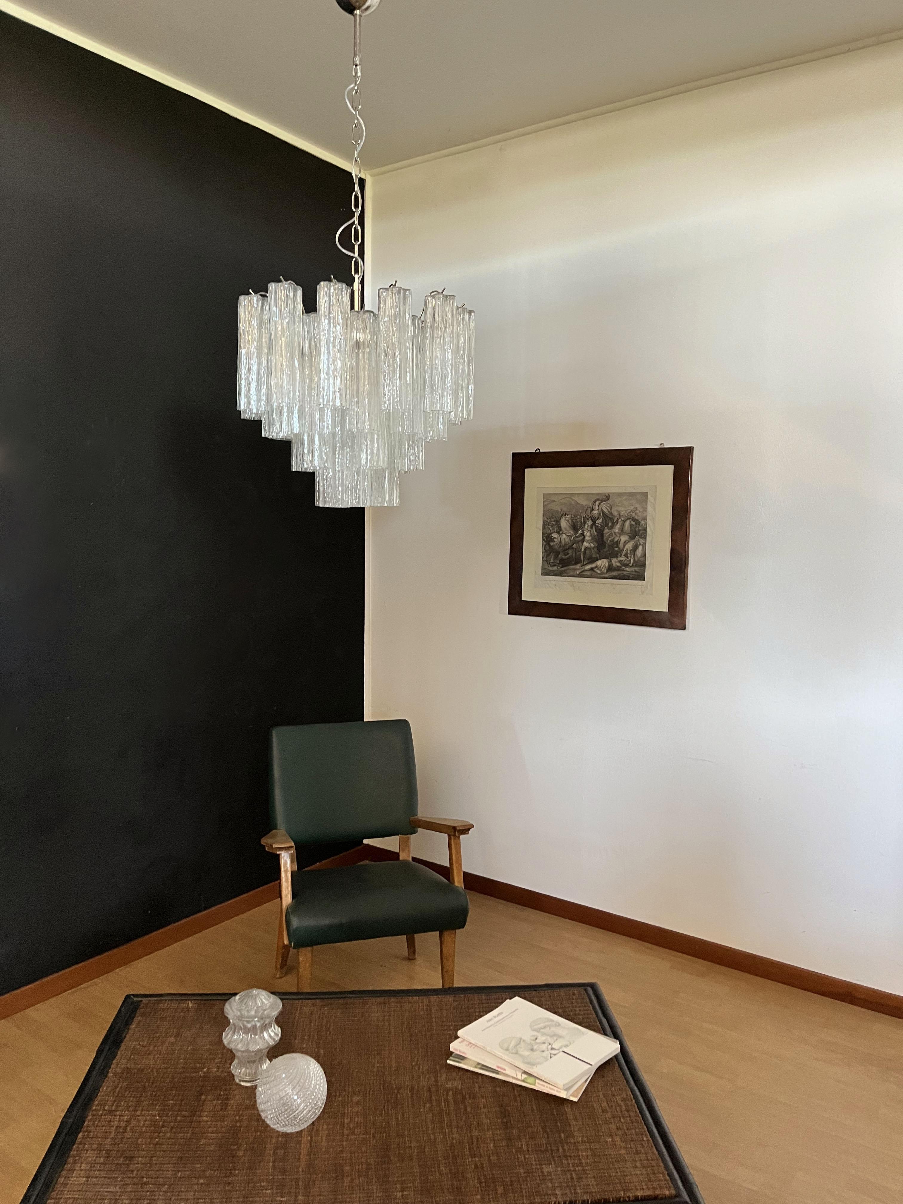 Galvanisé Fantastique lustre tube en verre de Murano, 36 tubes en vente