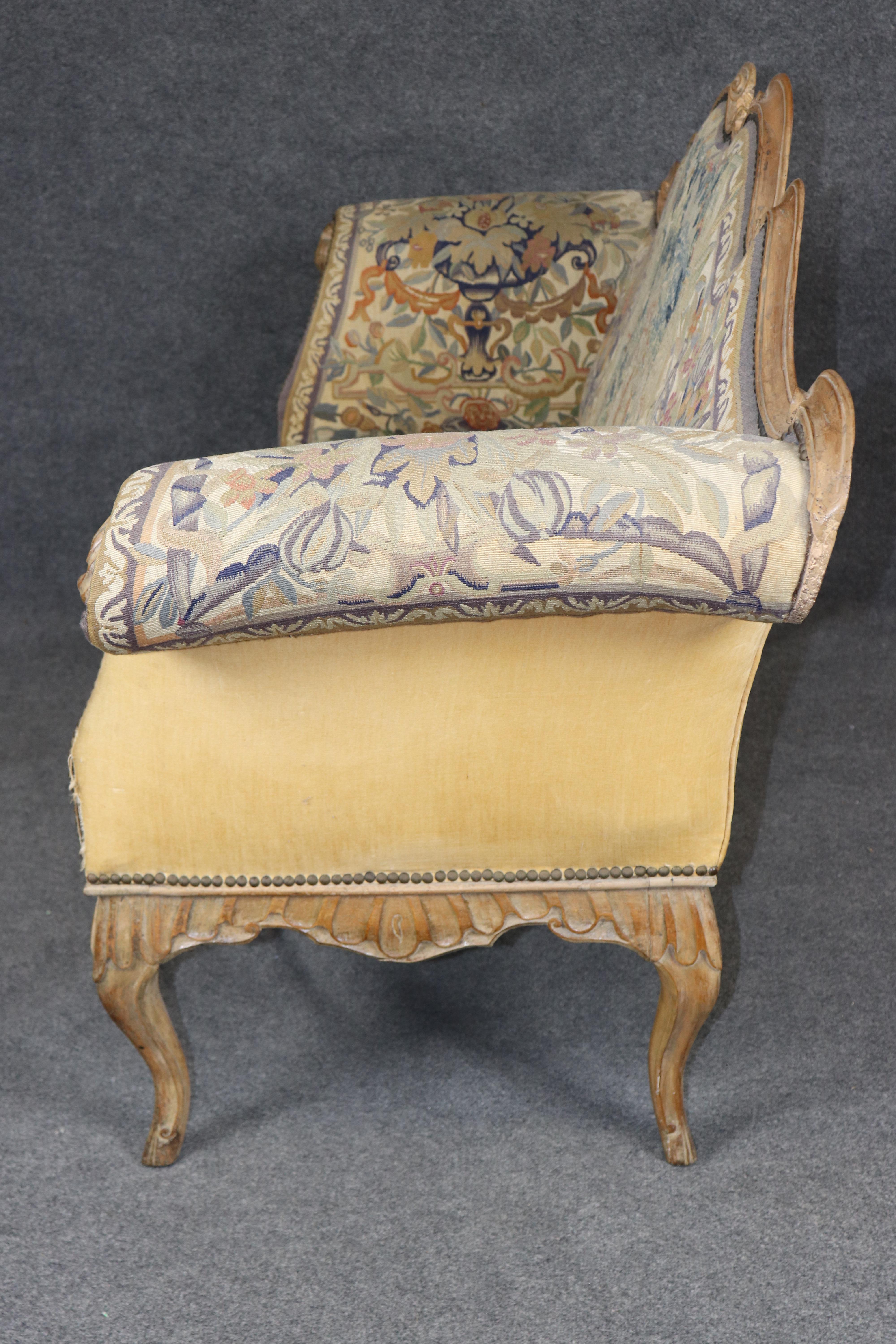 Fantastische Needlepoint gepolstert venezianischen oder italienischen Louis XV Style Settee (Spätes 19. Jahrhundert) im Angebot