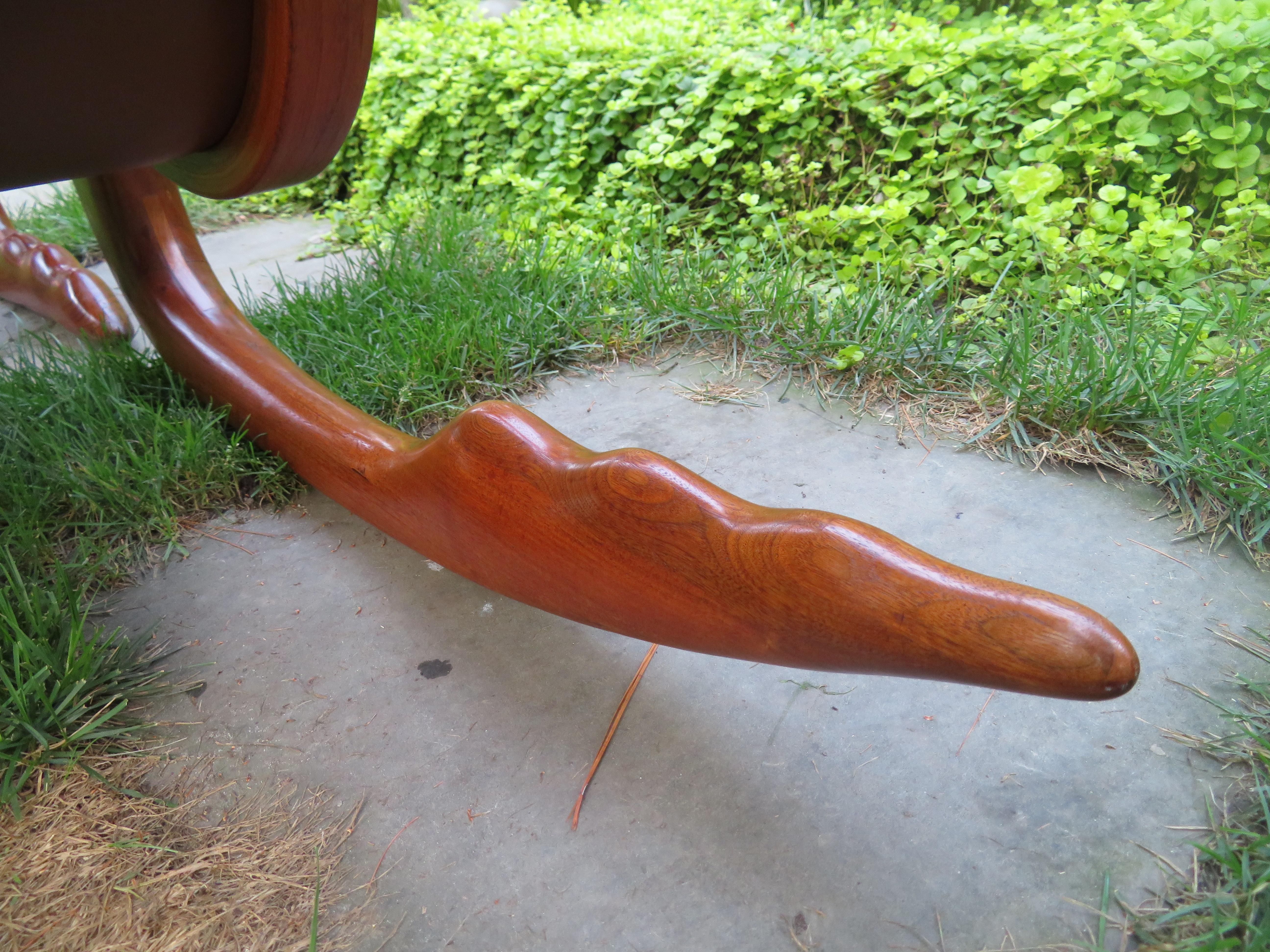 Fantástica mecedora y otomana Bobby Falwell Organic Modern Mid-Century Madera en venta