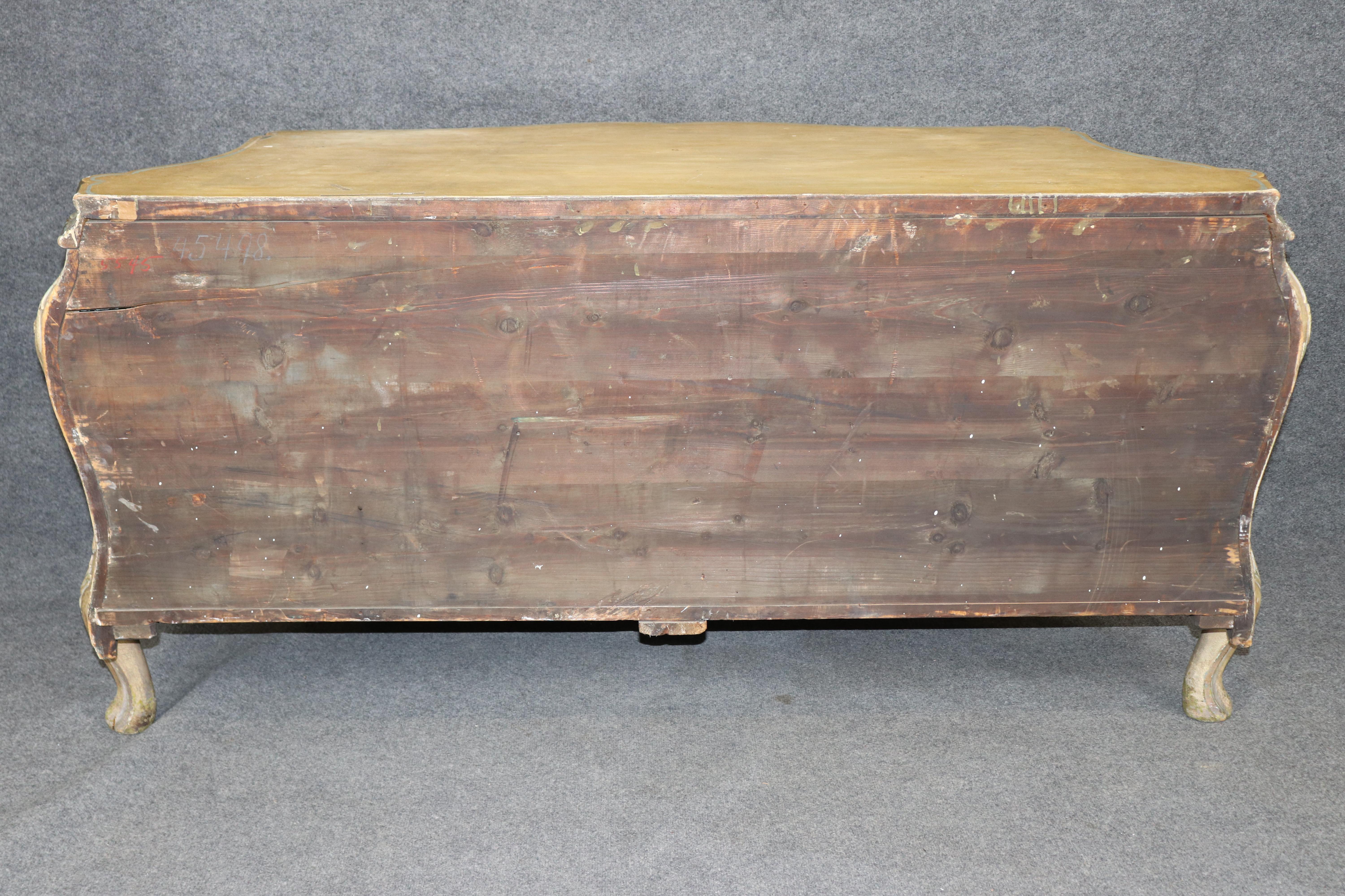 Fantastic Paint Decorated Italian Bombe Rococo Sideboard Buffet Fitted Drawers For Sale 13