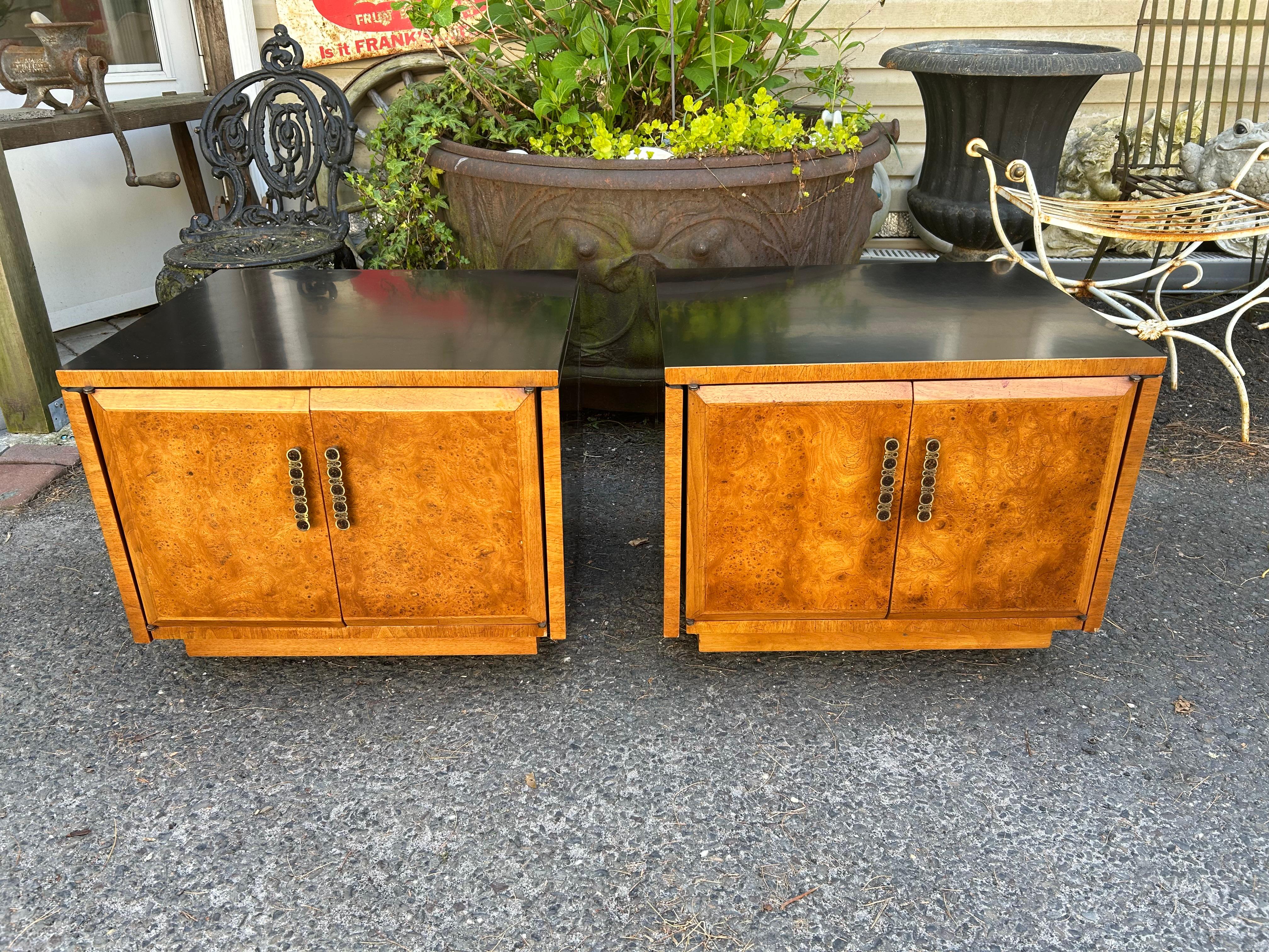 Fantastic Pair Burl Wood Heritage Rolling End Tables Flip Top Mid-Century Modern For Sale 8