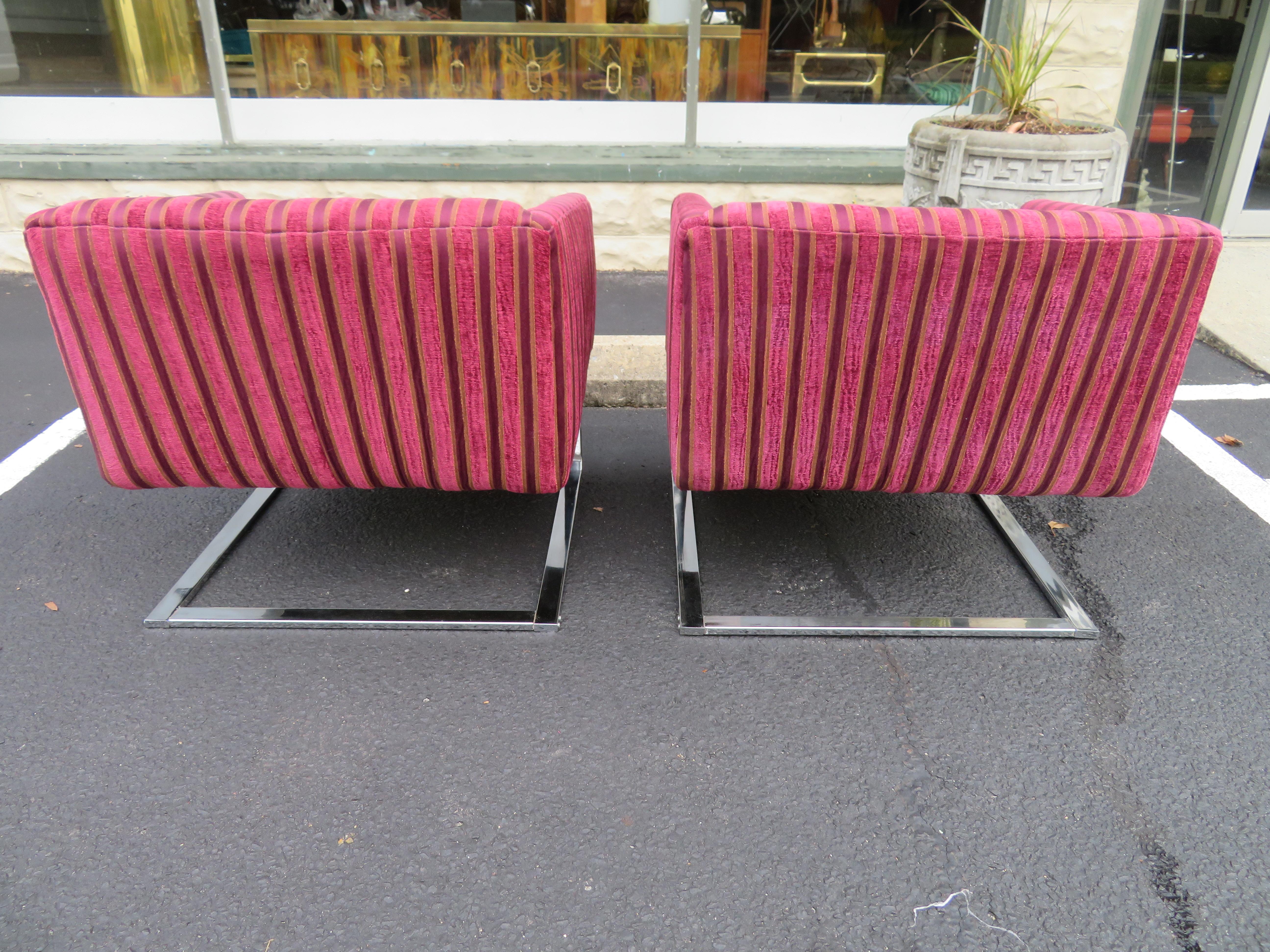Fantastic Pair of Milo Baughman Style Selig Chrome Cantilevered Lounge Chairs 6