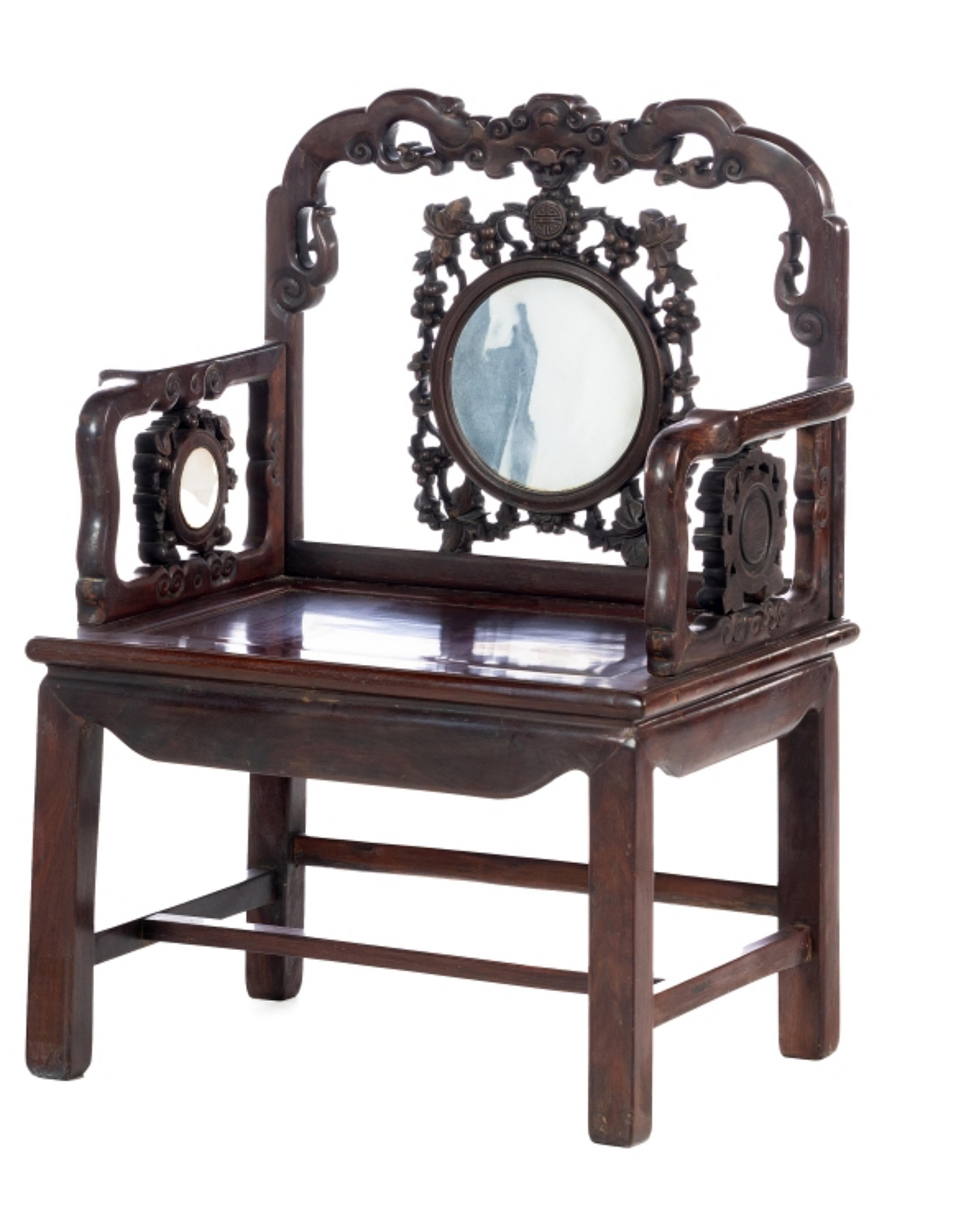 Exportation chinoise Fantastique paire d'armoires  Chinois, 19e siècle en vente