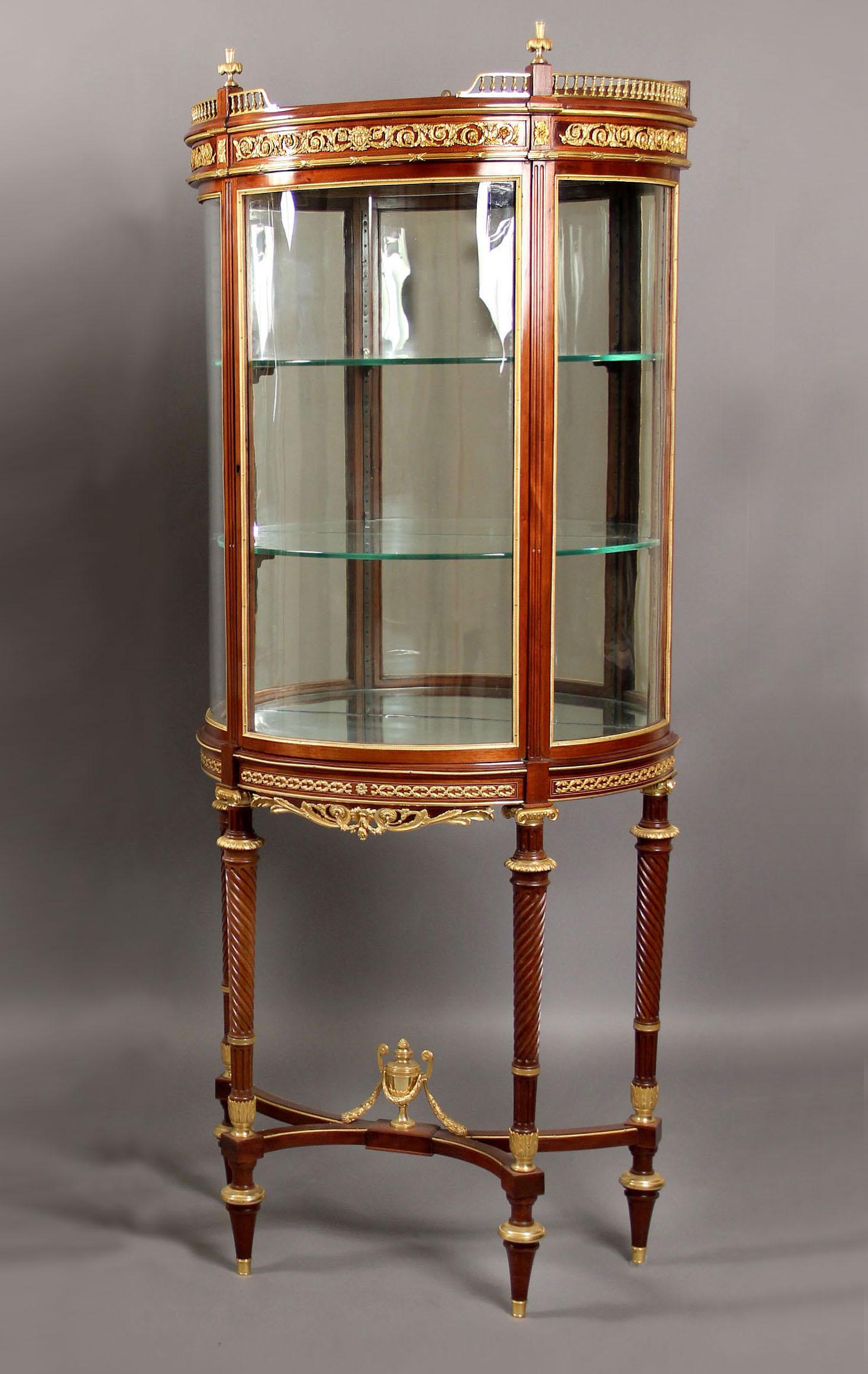 Belle Époque Fantastic Pair of Late 19th Century Gilt Bronze Mounted Vitrines by Paul Sormani For Sale