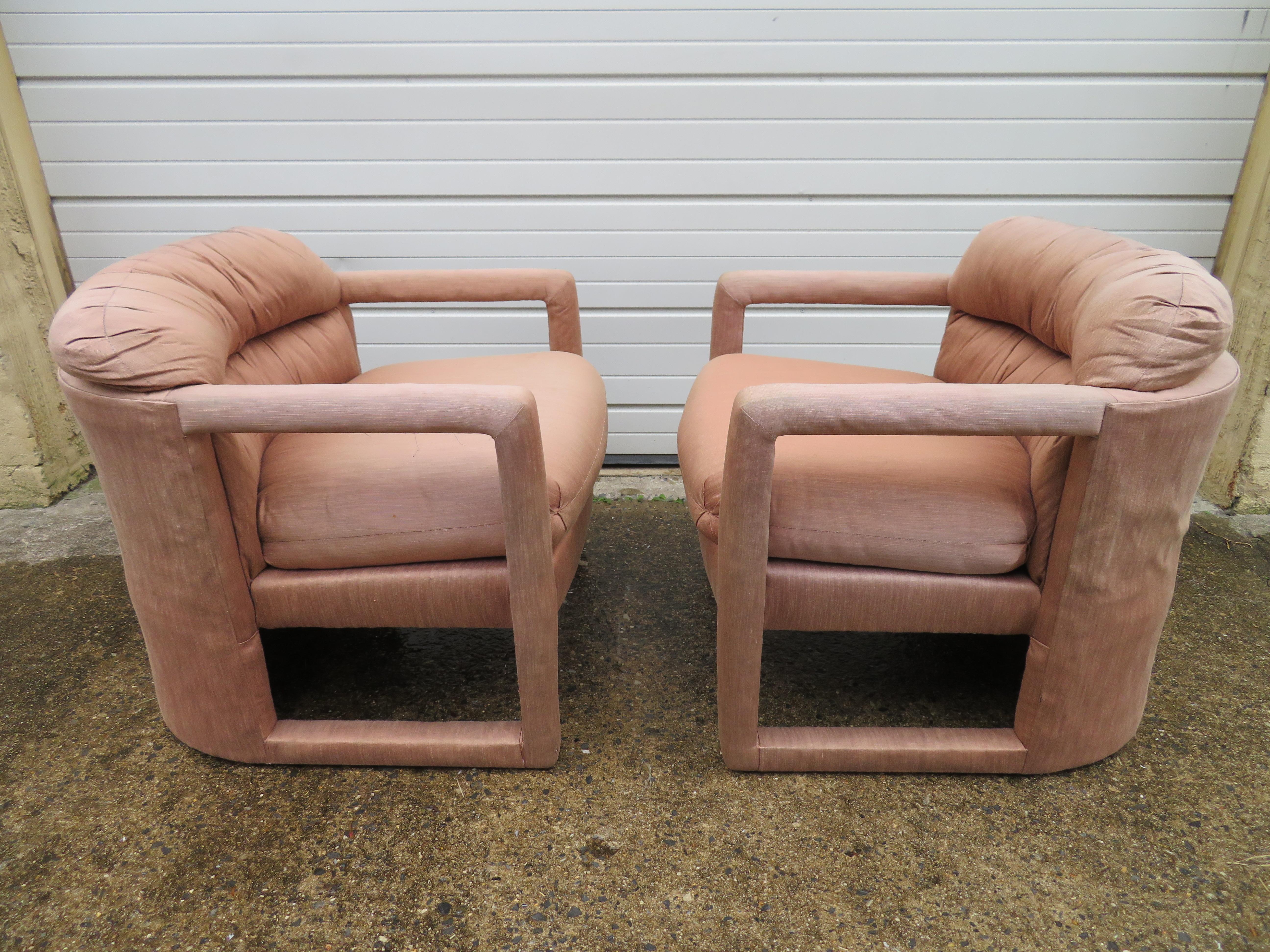 Fantastic Pair of Milo Baughman Style Upholstered Lounge Chairs, Midcentury For Sale 2