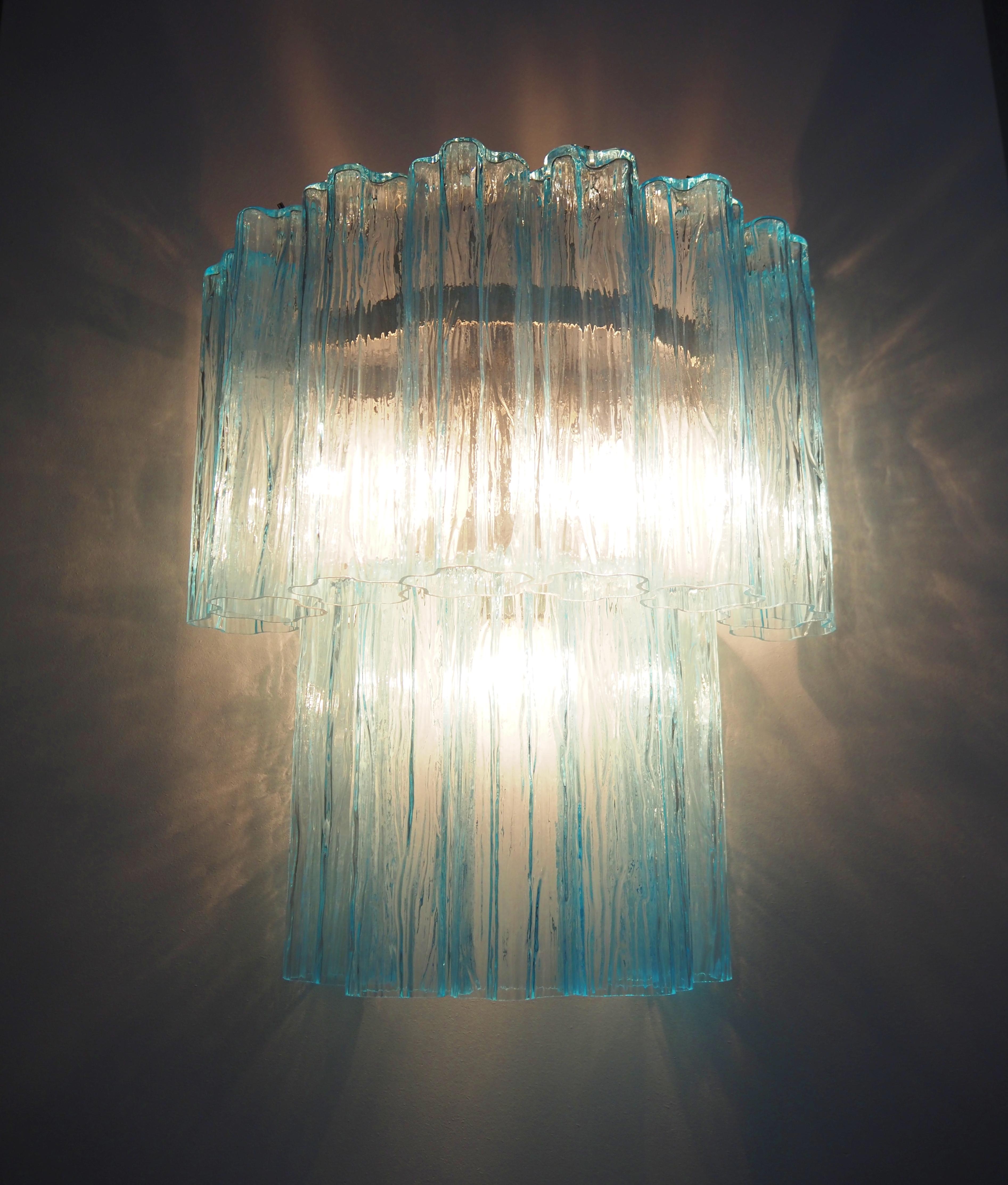 Fantastic pair of Murano Glass Tube wall sconces - 13 blue glass tube in vendita 7