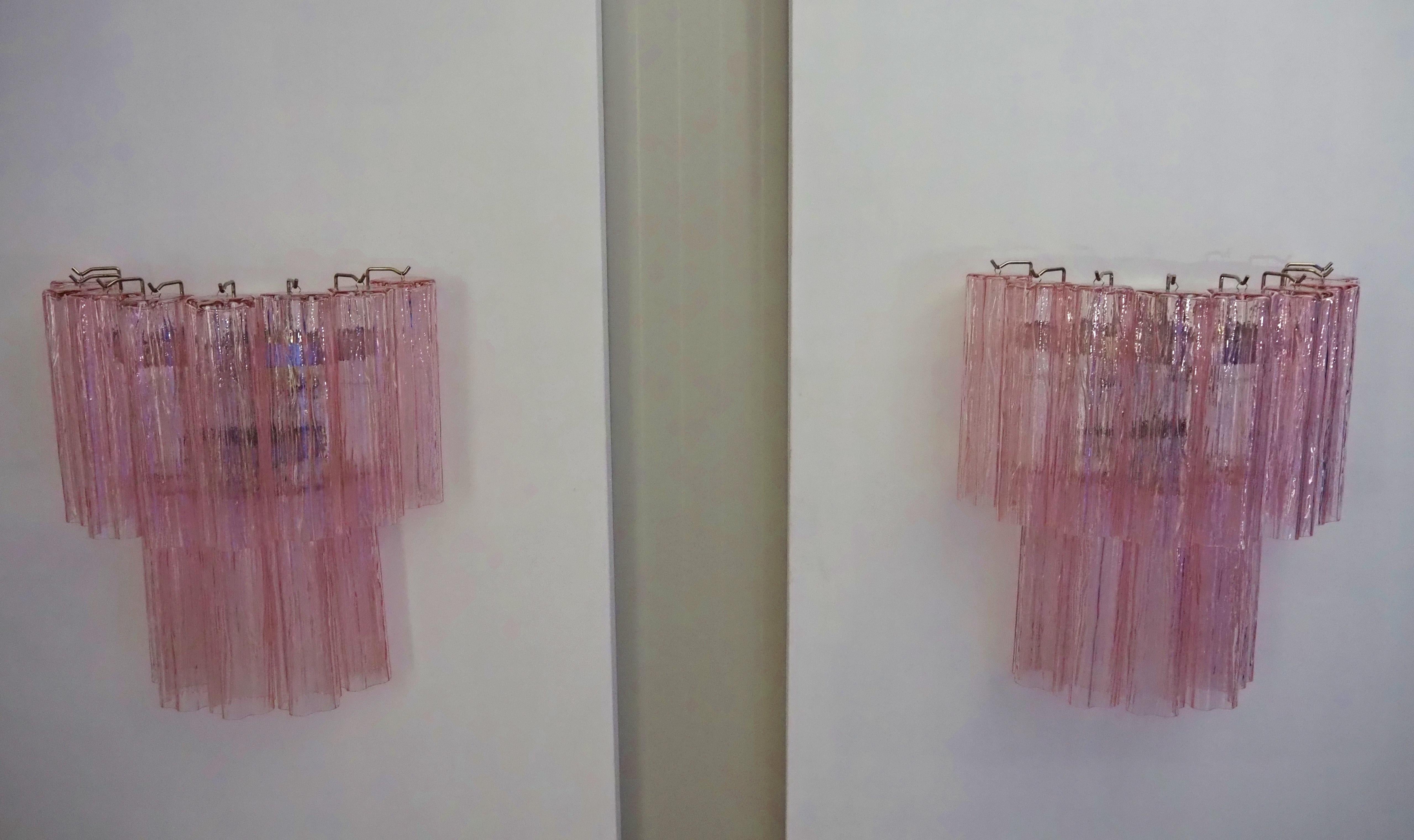 Fantastic pair of Murano Glass Tube wall sconces - 13 pink glass tube In Fair Condition For Sale In Gaiarine Frazione Francenigo (TV), IT