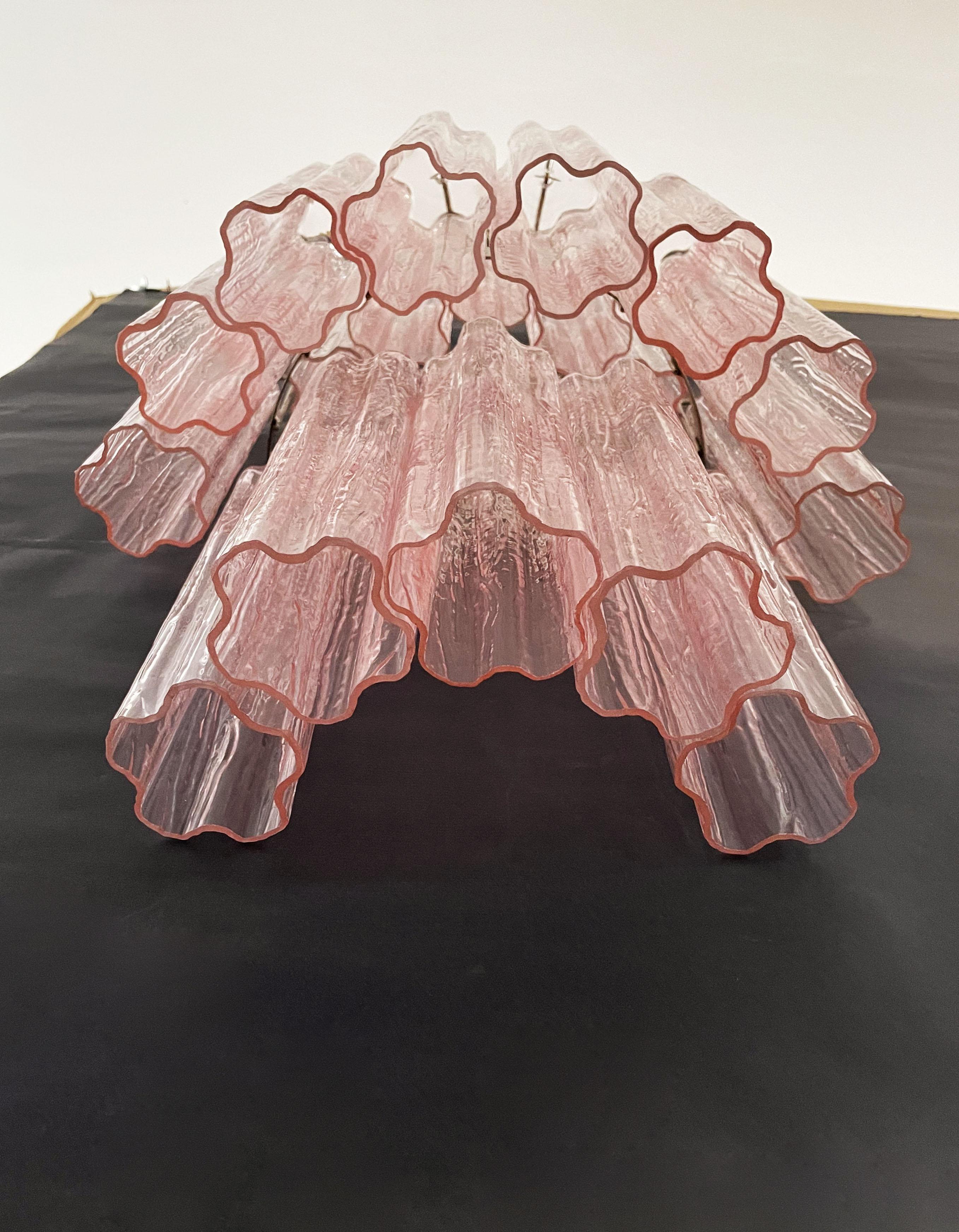 Fantastisches Paar Murano Glasröhren Wandleuchter, 18 rosa Glasröhren im Angebot 9