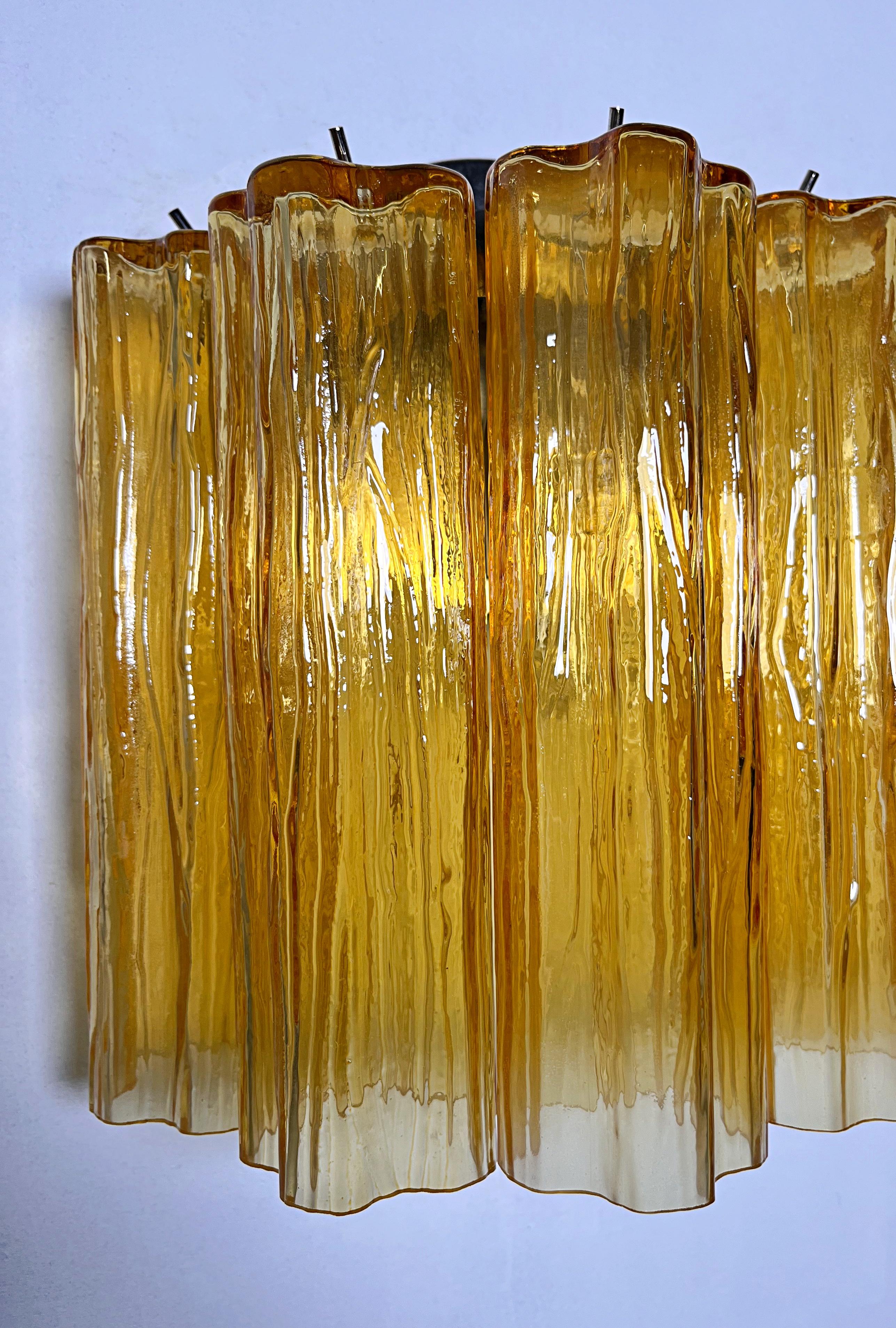 Fantastic pair of Murano Glass Tube wall sconces - 5 amber glass tube in vendita 2