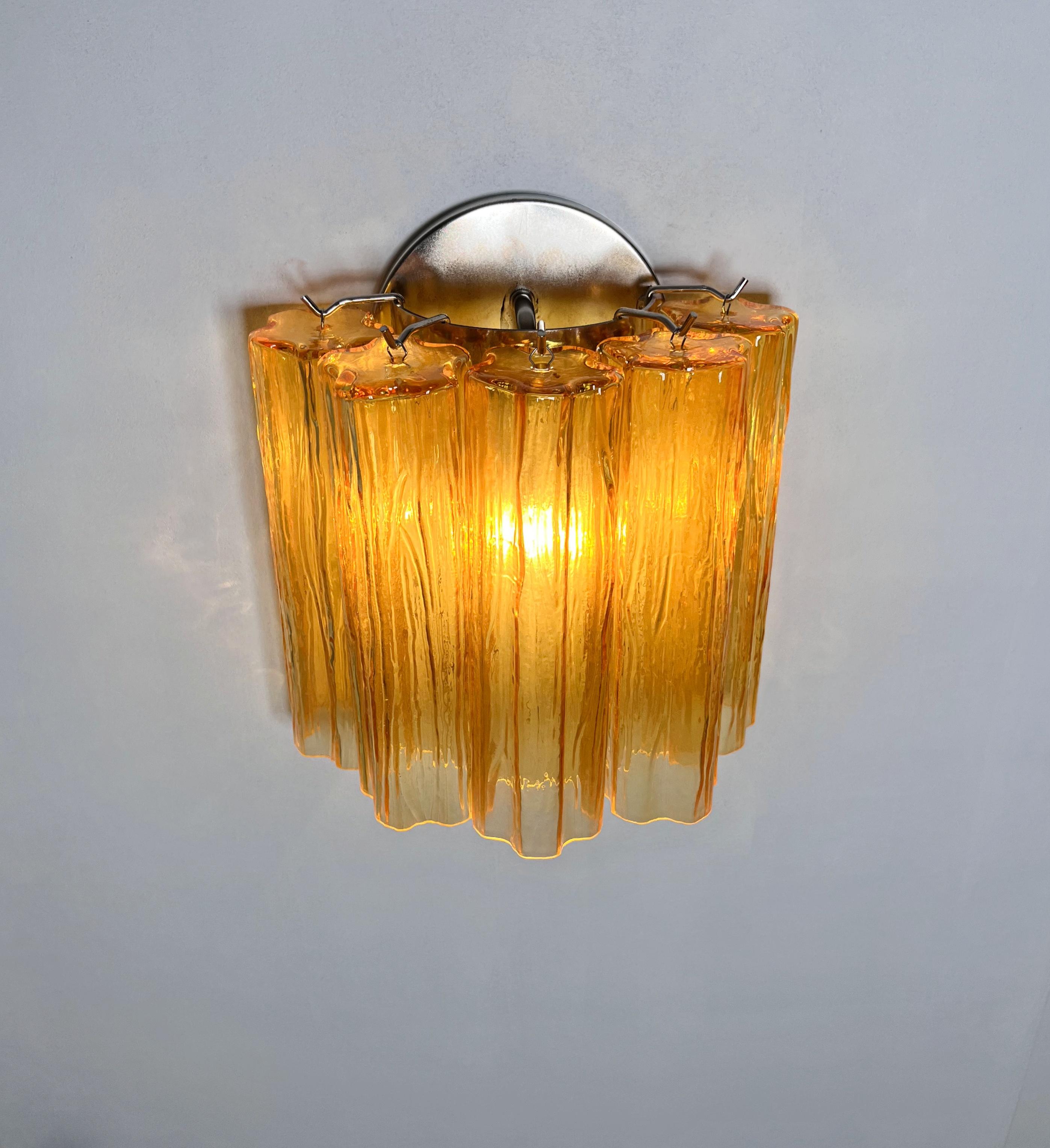 Fantastic pair of Murano Glass Tube wall sconces - 5 amber glass tube in vendita 9