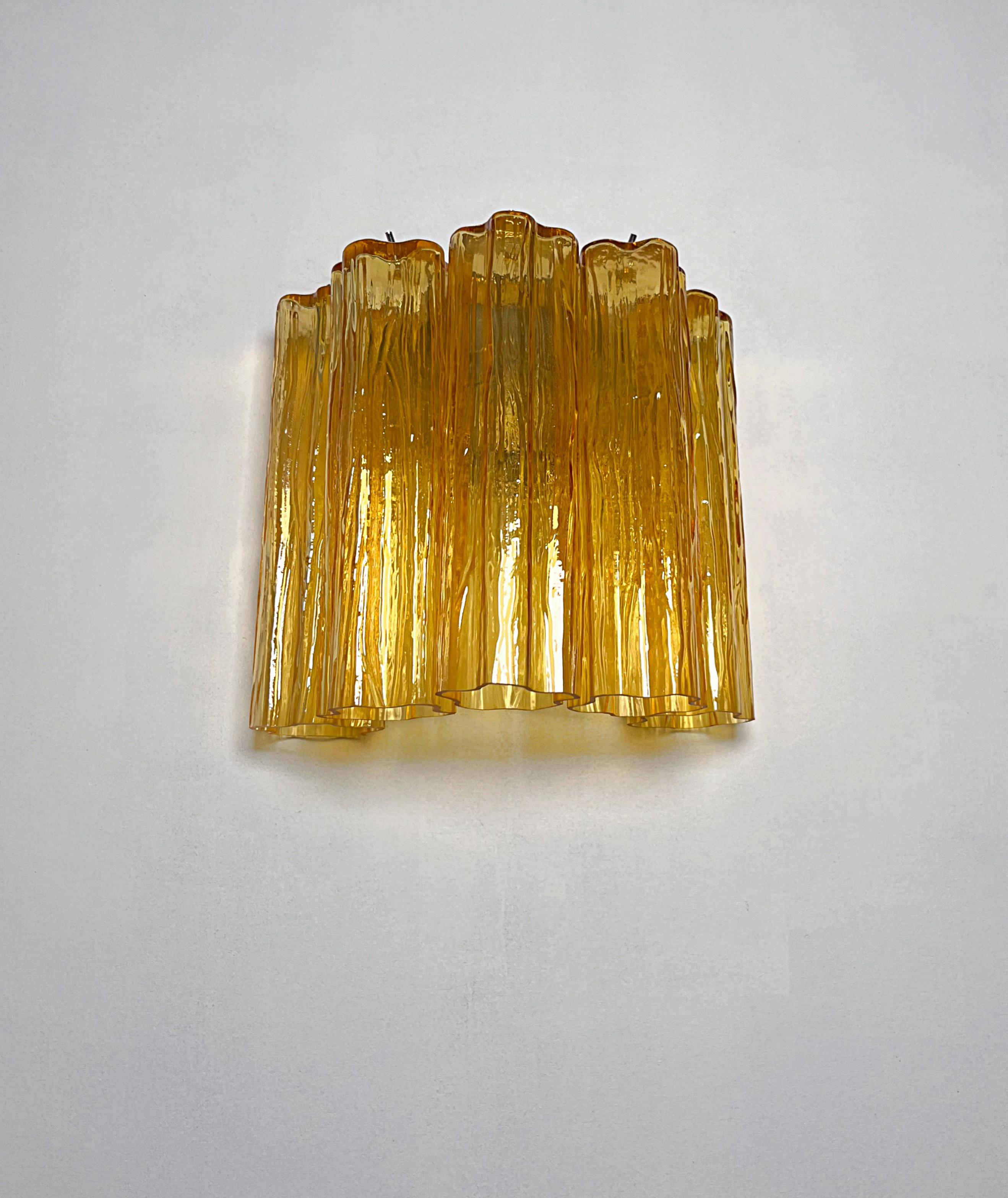 Fantastic pair of Murano Glass Tube wall sconces - 5 amber glass tube In condizioni buone in vendita a Gaiarine Frazione Francenigo (TV), IT