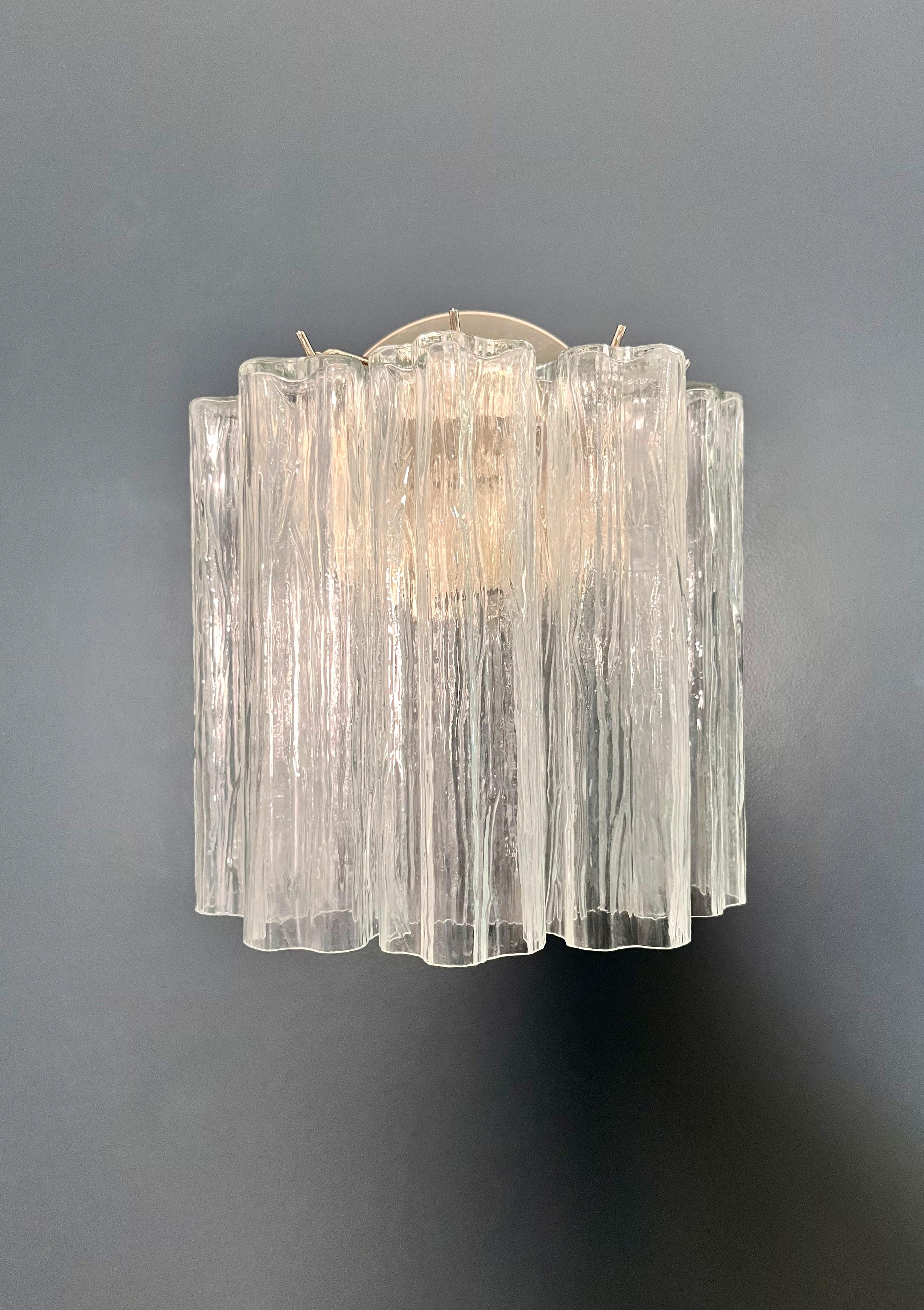 Fantástico par de apliques de cristal de Murano - 5 tubos de cristal transparente en venta 2