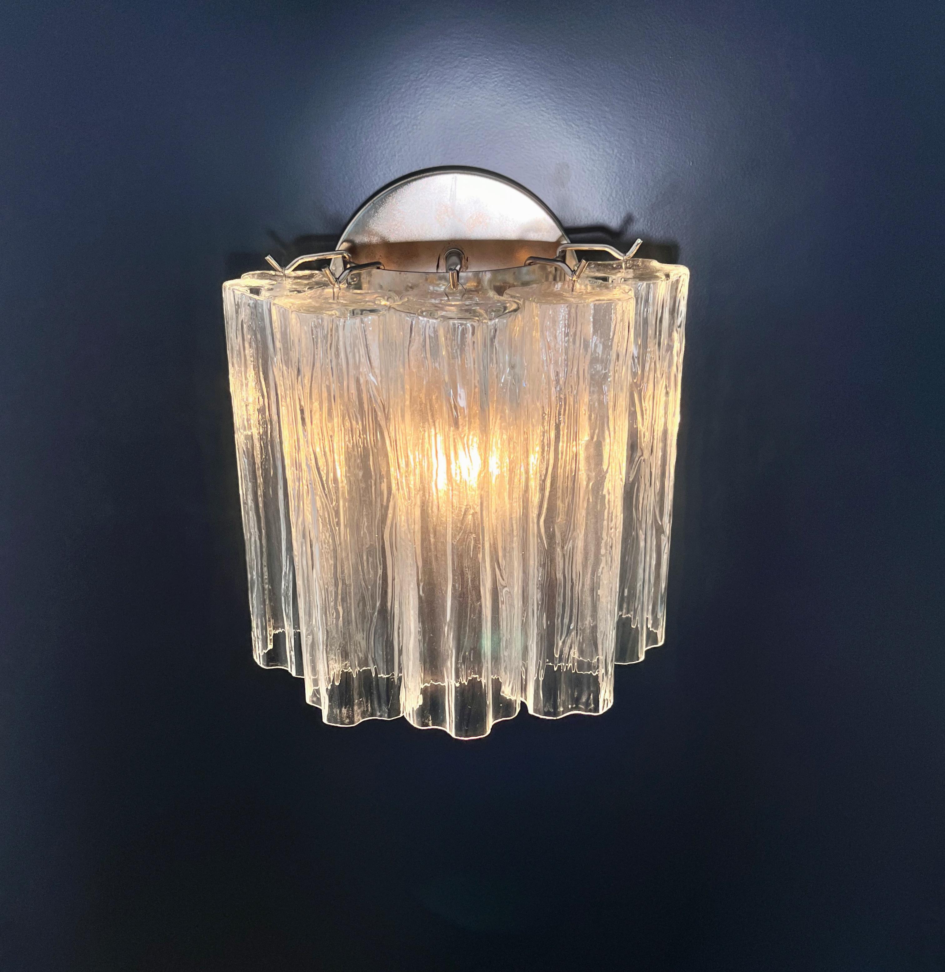 Fantástico par de apliques de cristal de Murano - 5 tubos de cristal transparente en venta 7