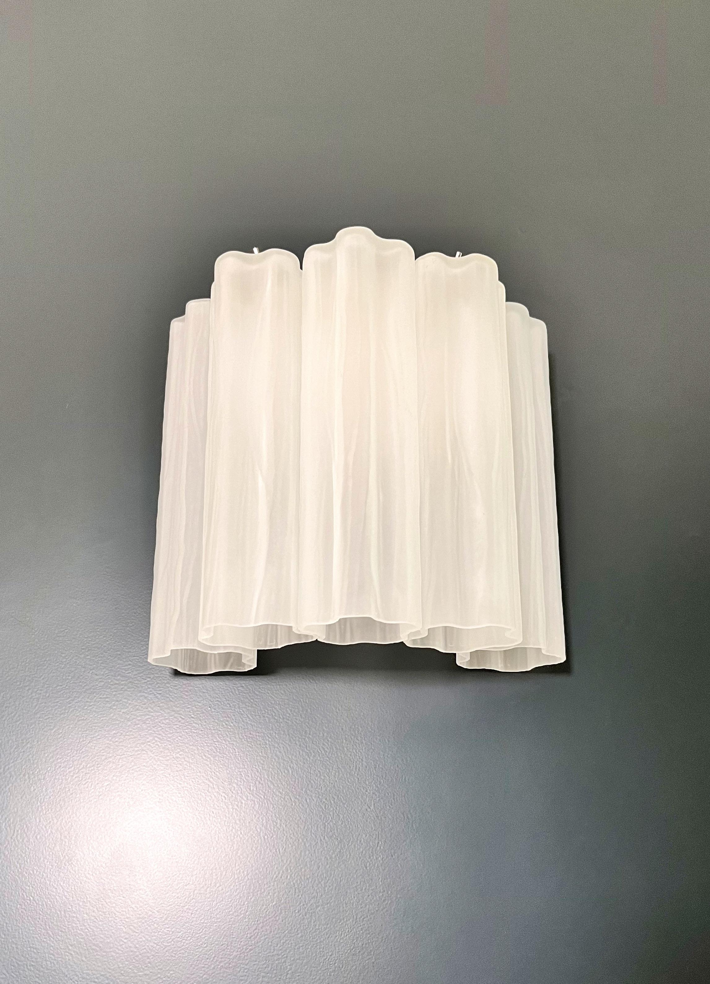 Fantastic pair of Murano Glass Tube wall sconces - 5 etched glass tube in vendita 2