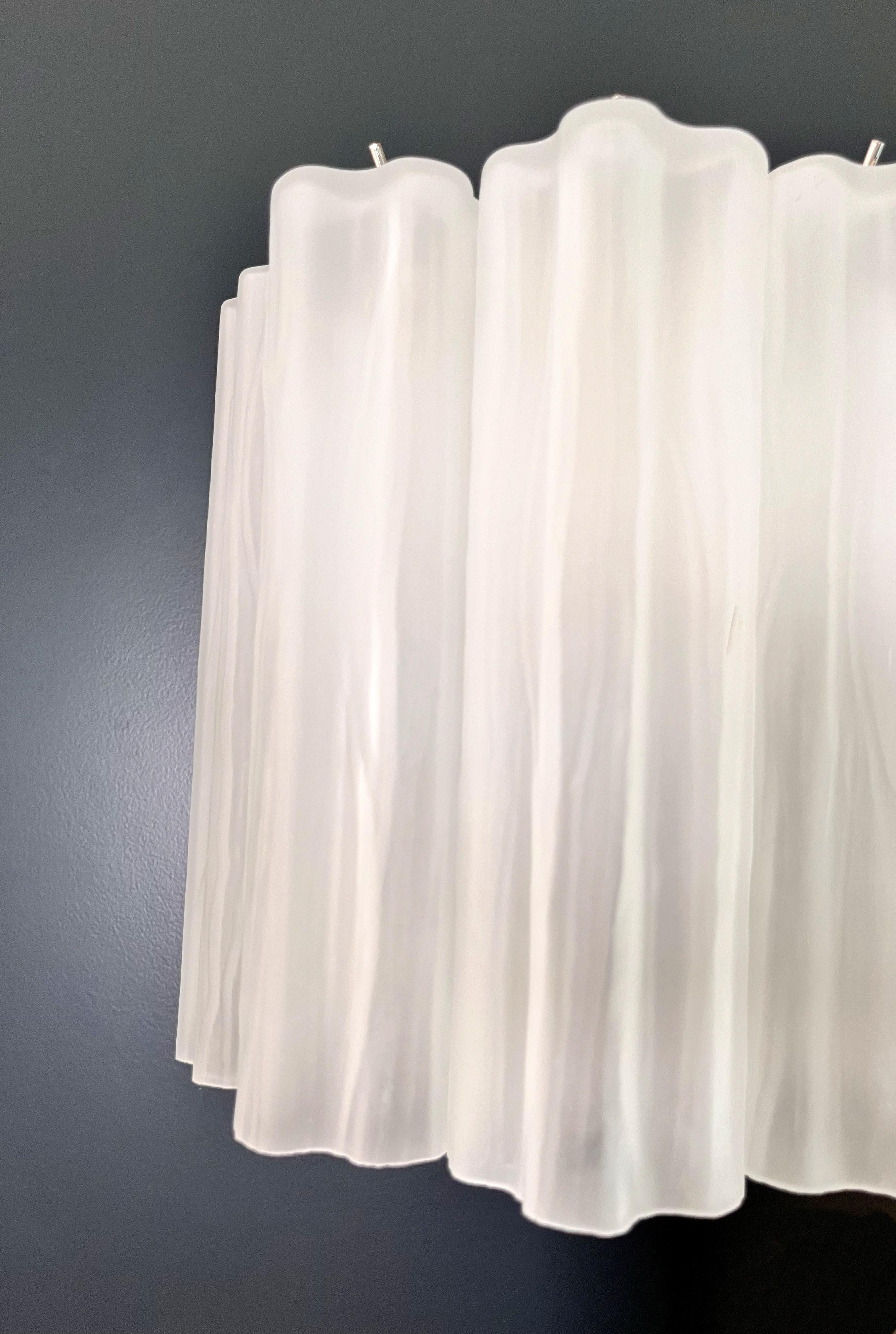 Fantastic pair of Murano Glass Tube wall sconces - 5 etched glass tube in vendita 5
