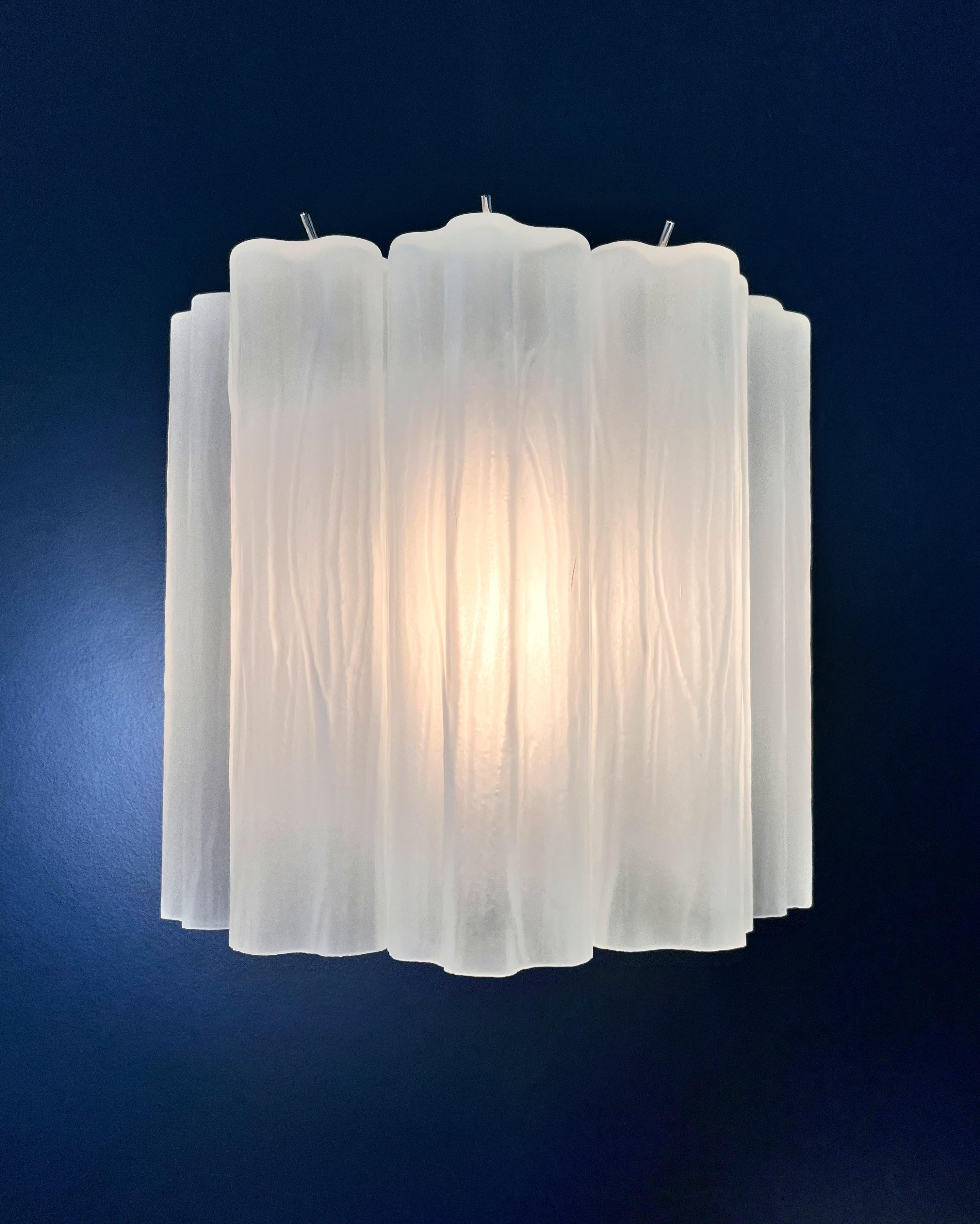 Fantastic pair of Murano Glass Tube wall sconces - 5 etched glass tube in vendita 6