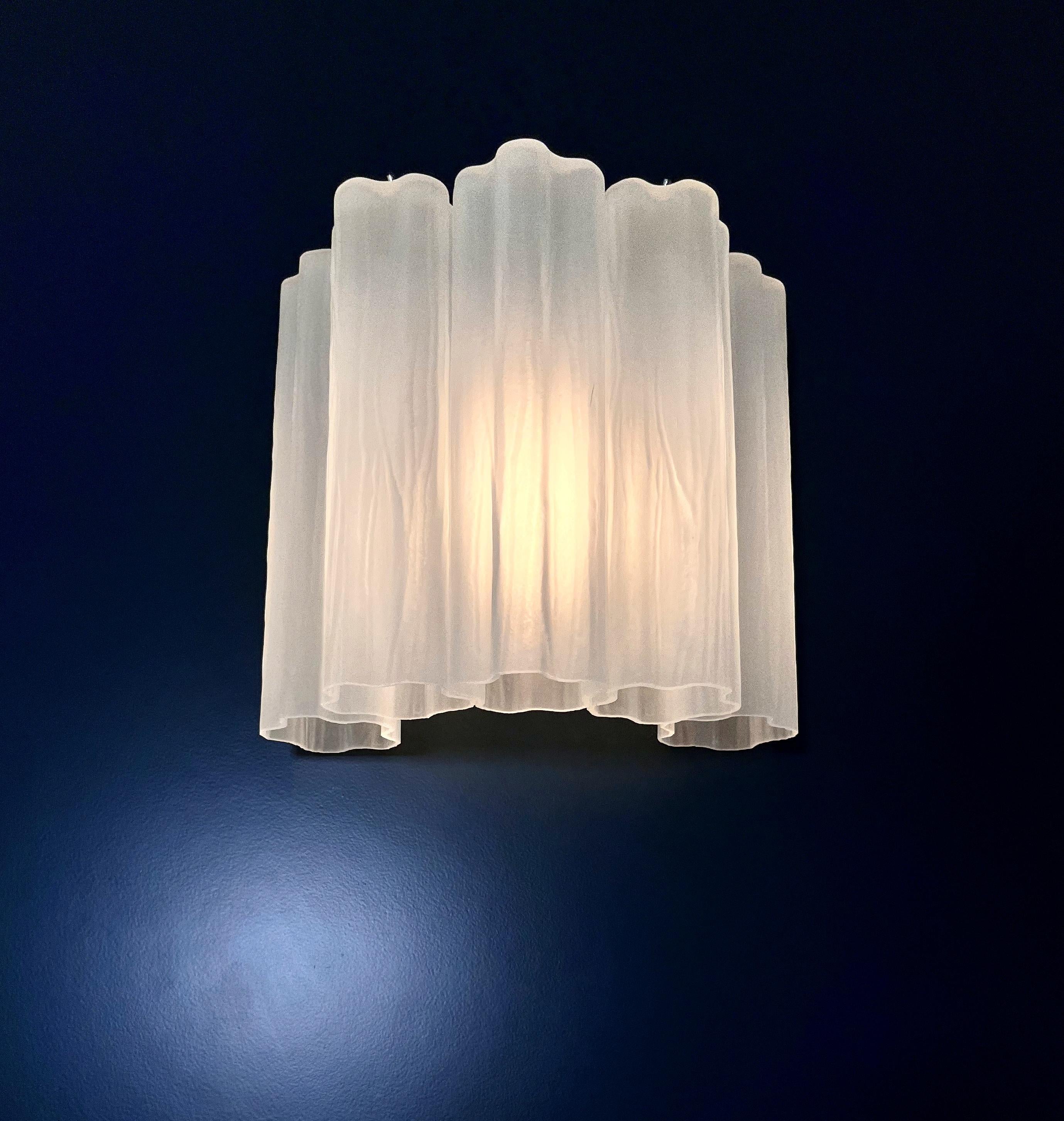 Fantastic pair of Murano Glass Tube wall sconces - 5 etched glass tube in vendita 7