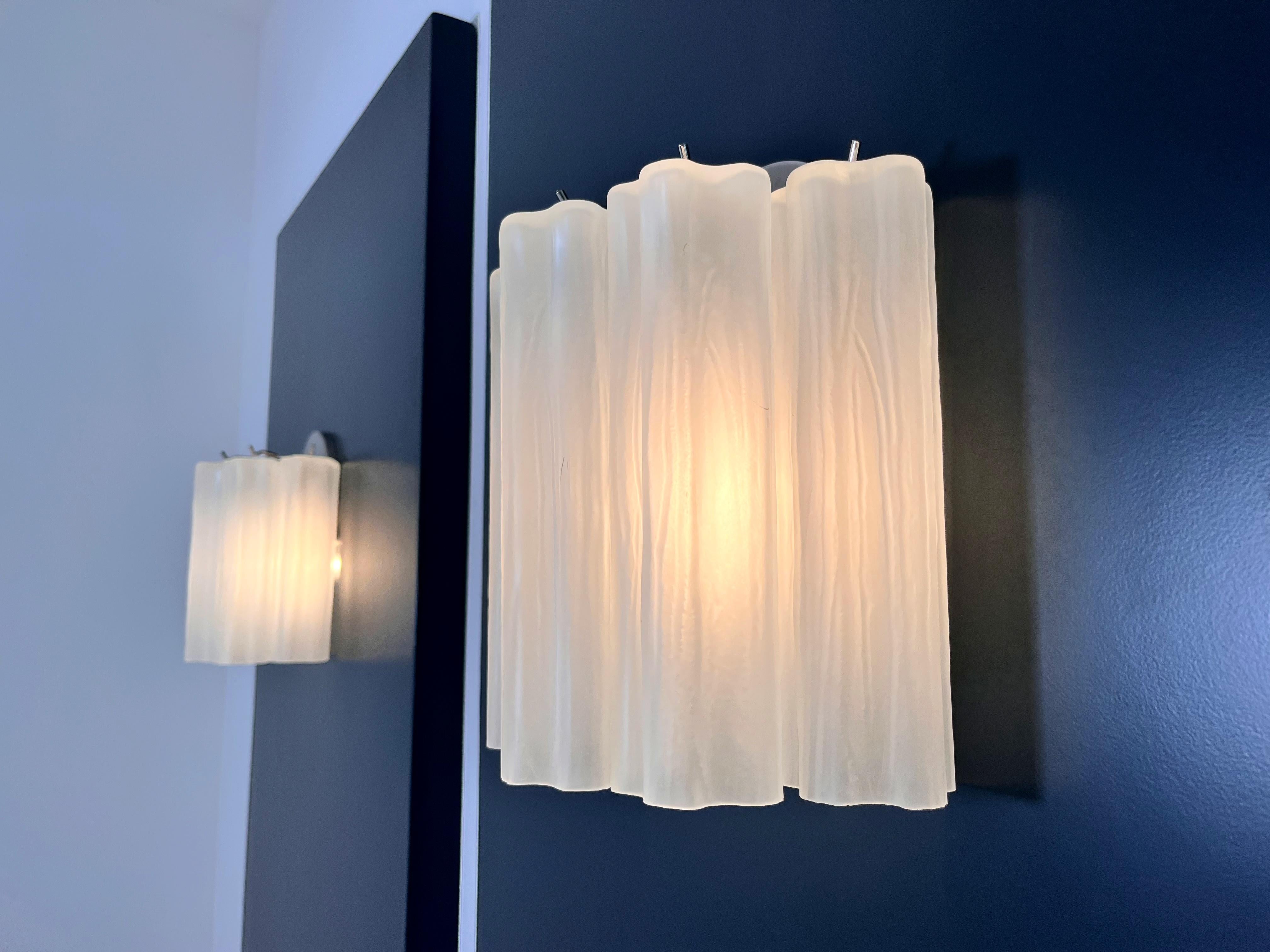 20th Century Fantastic pair of Murano Glass Tube wall sconces - 5 etched glass tube in vendita