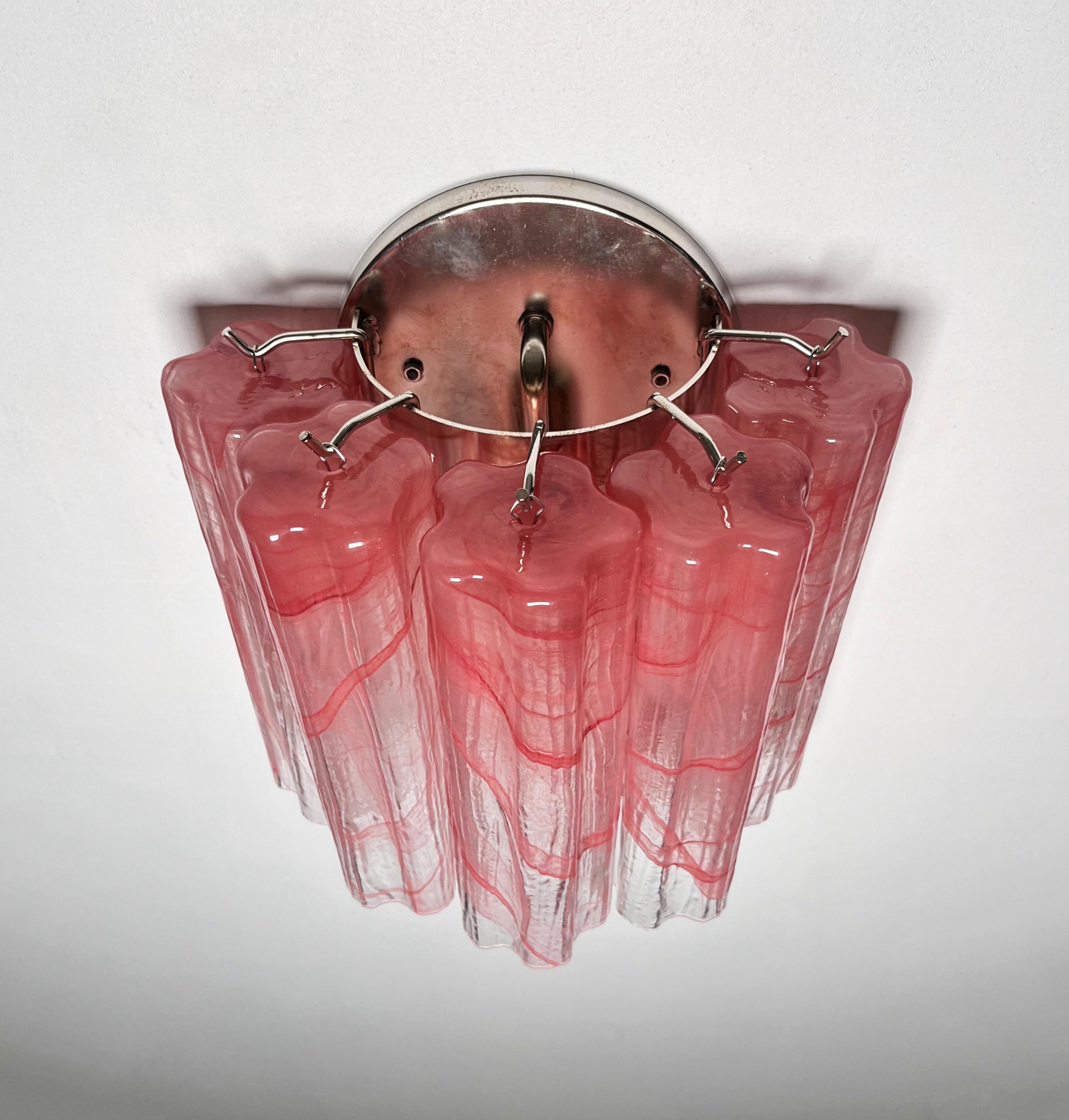 Fantastic pair of Murano Glass Tube wall sconces - 5 pink alabaster glass tube in vendita 3