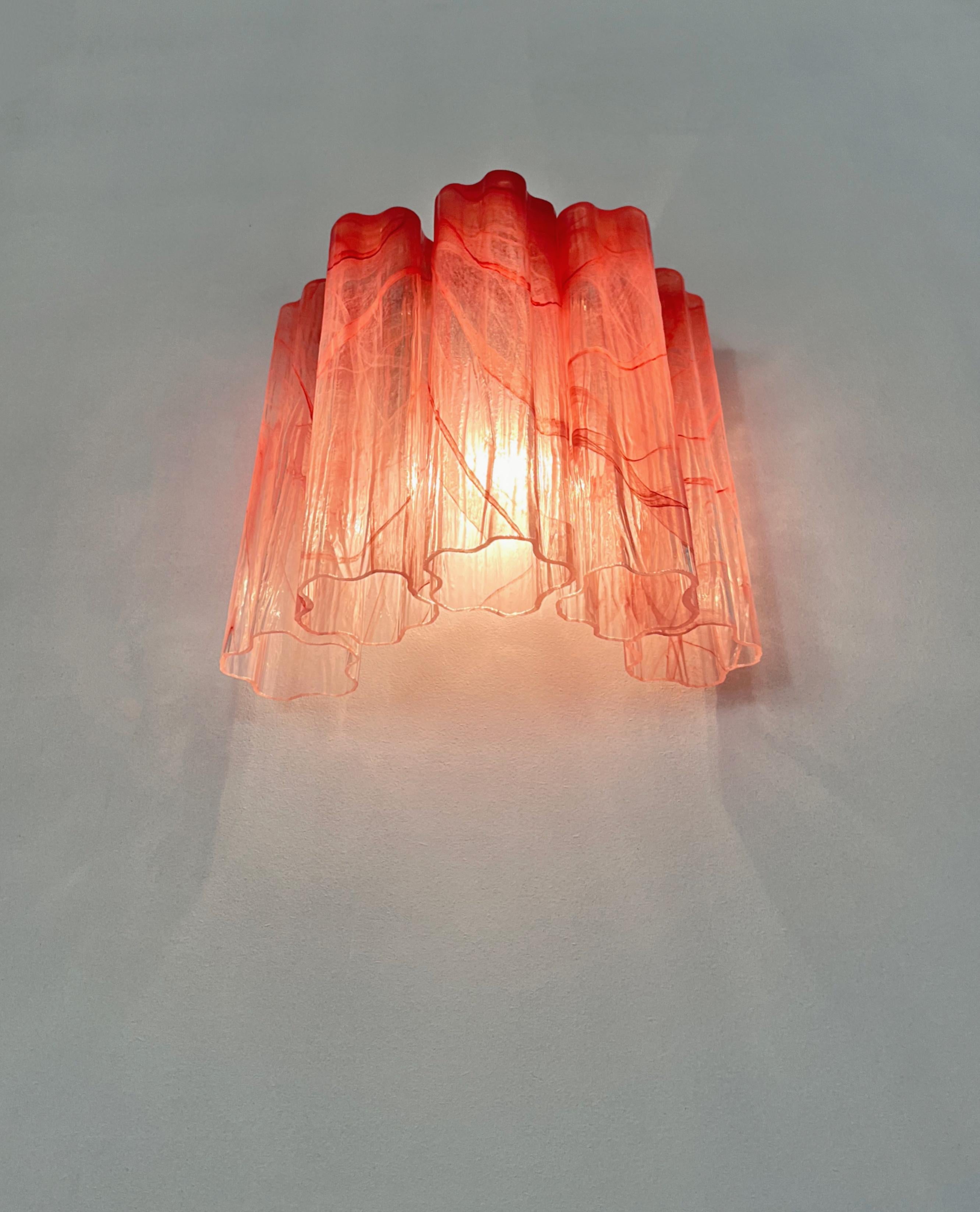 Fantastic pair of Murano Glass Tube wall sconces - 5 pink alabaster glass tube in vendita 7