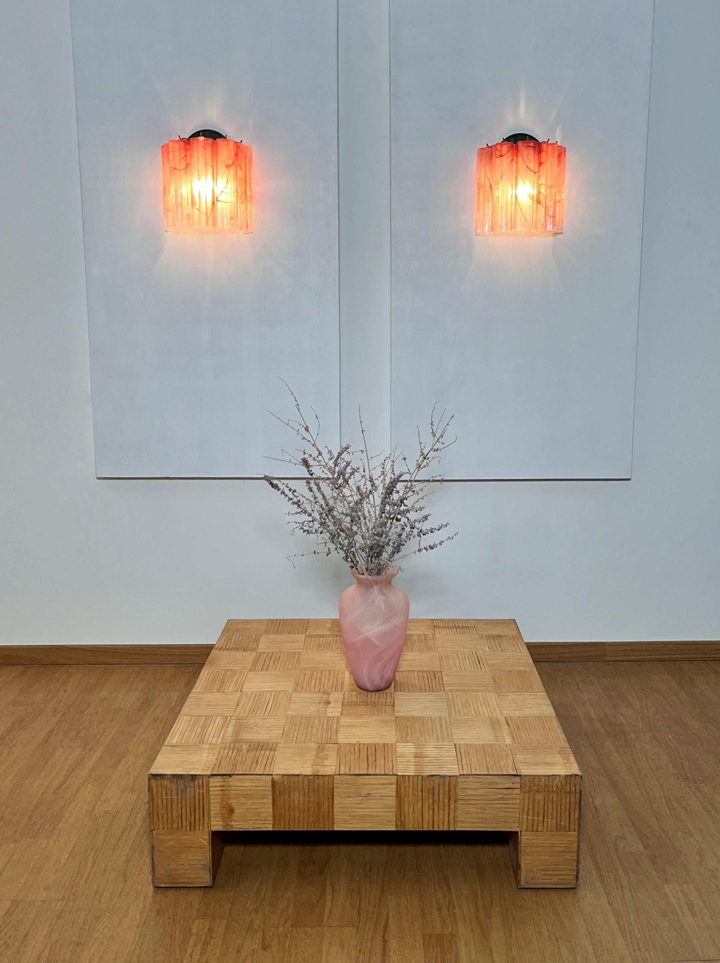 Fantastic pair of Murano Glass Tube wall sconces - 5 pink alabaster glass tube in vendita 12