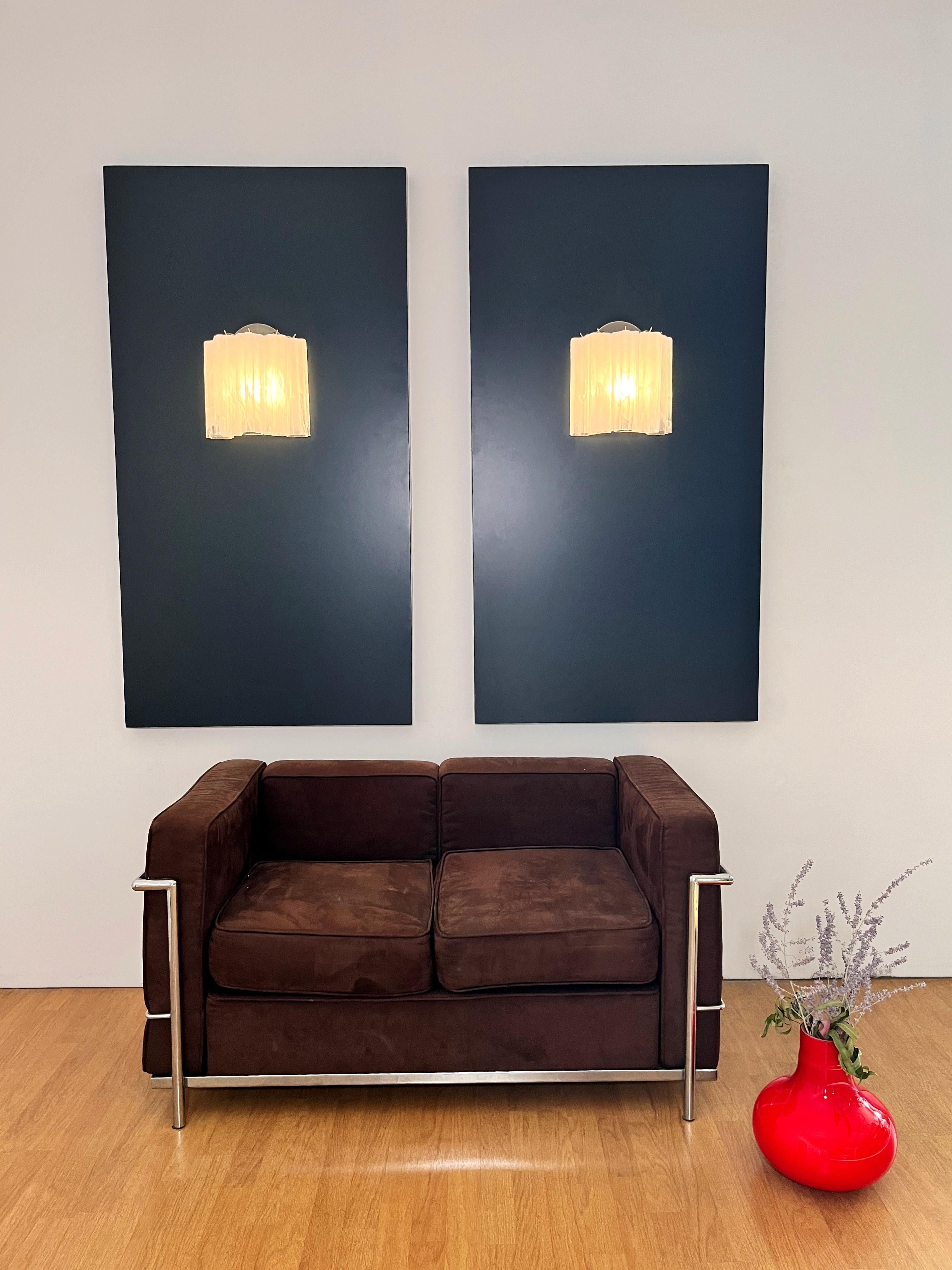 Fantastic pair of Murano Glass Tube wall sconces - 5 white alabaster glass tube in vendita 6