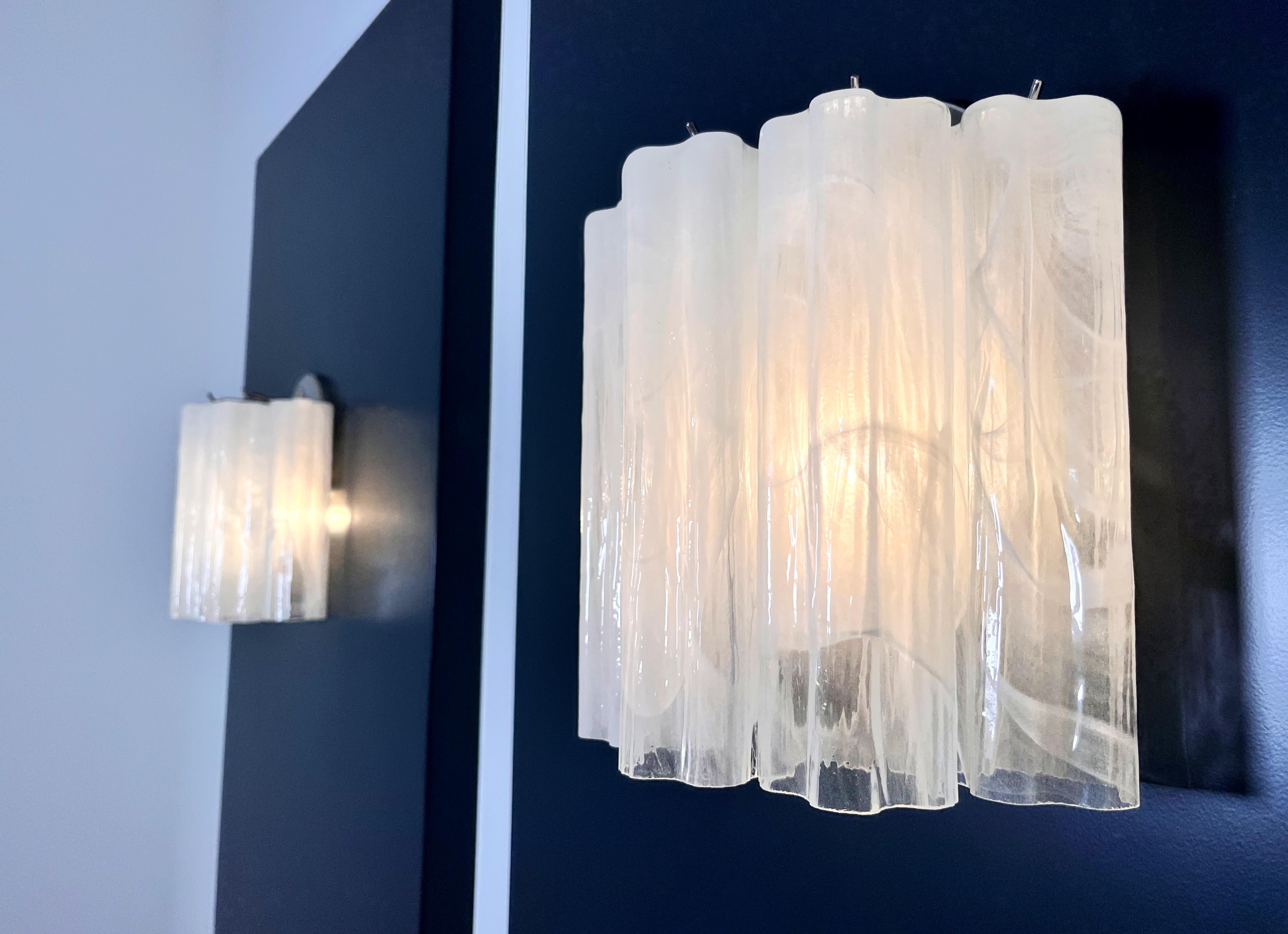 Italian Fantastic pair of Murano Glass Tube wall sconces - 5 white alabaster glass tube in vendita