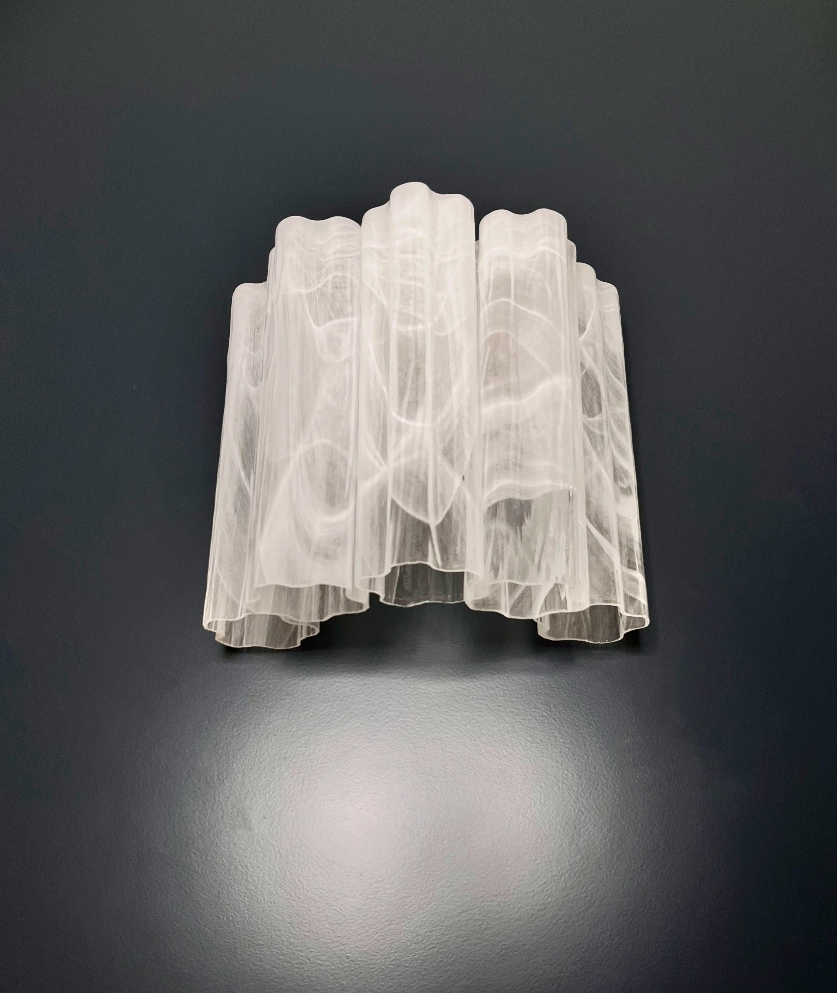 20th Century Fantastic pair of Murano Glass Tube wall sconces - 5 white alabaster glass tube in vendita