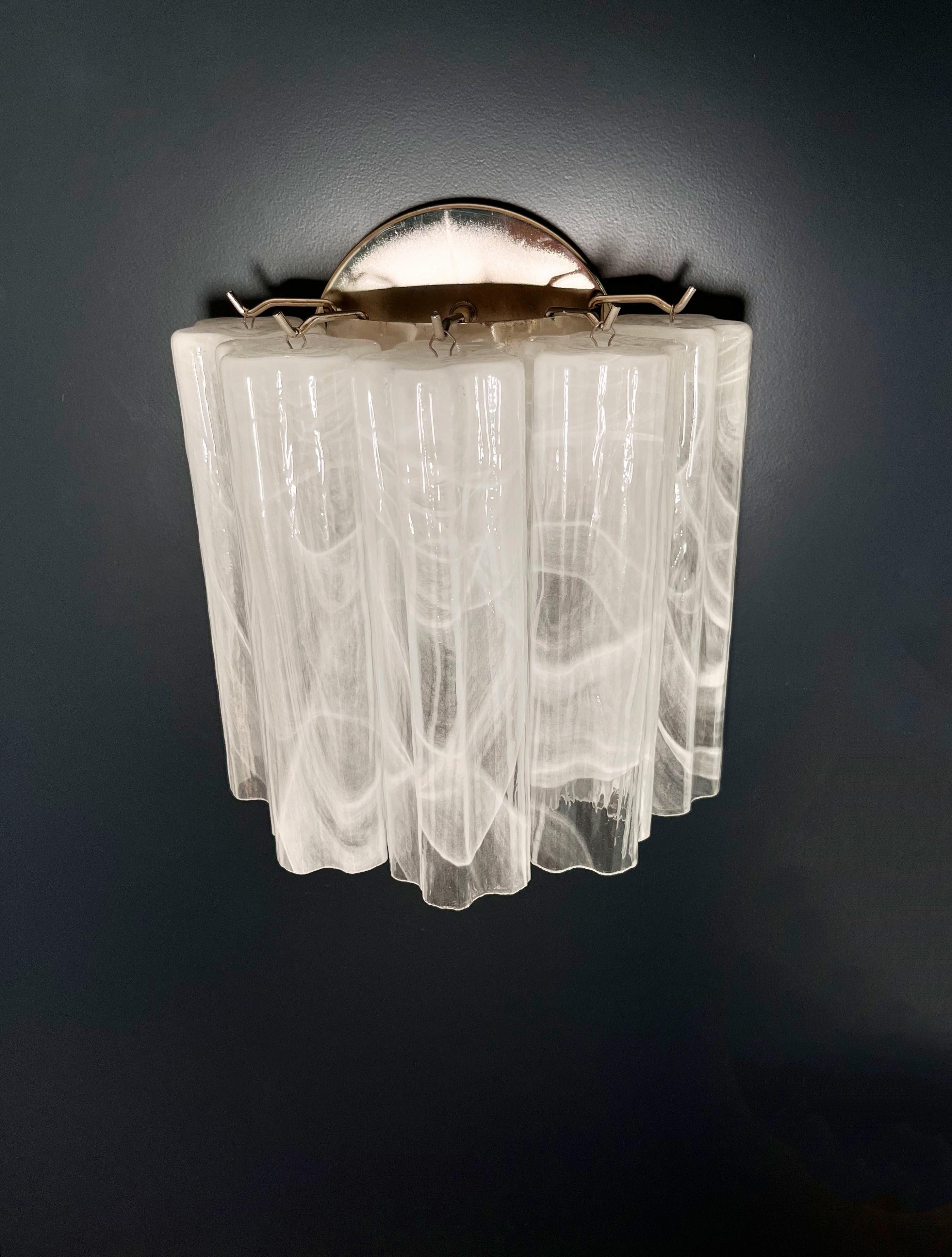 Fantastic pair of Murano Glass Tube wall sconces - 5 white alabaster glass tube in vendita 1