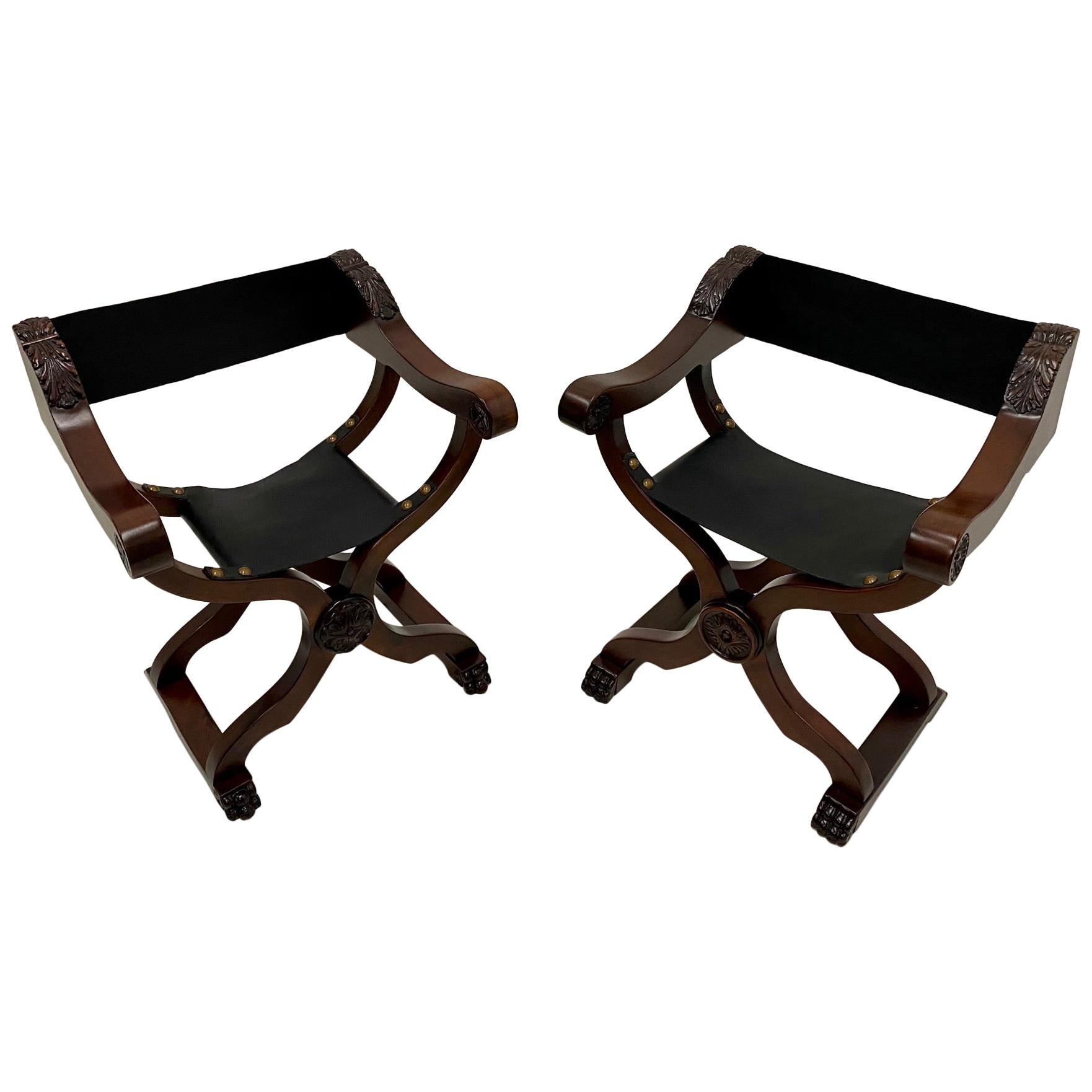 Fantastisches Paar neu restaurierter italienischer Savaranola-Stühle im Barockstil, neu Fantastic im Angebot