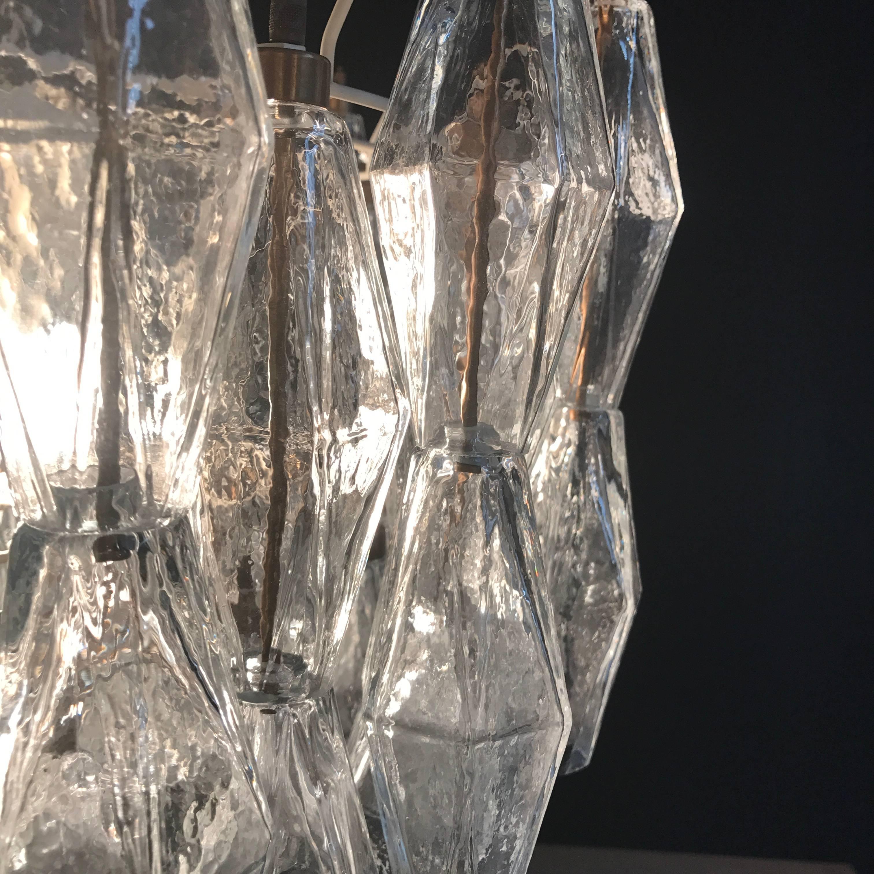Fantastic Pair of Poliedri Chandeliers in the Style of Carlo Scarpa In Excellent Condition For Sale In Rome, IT
