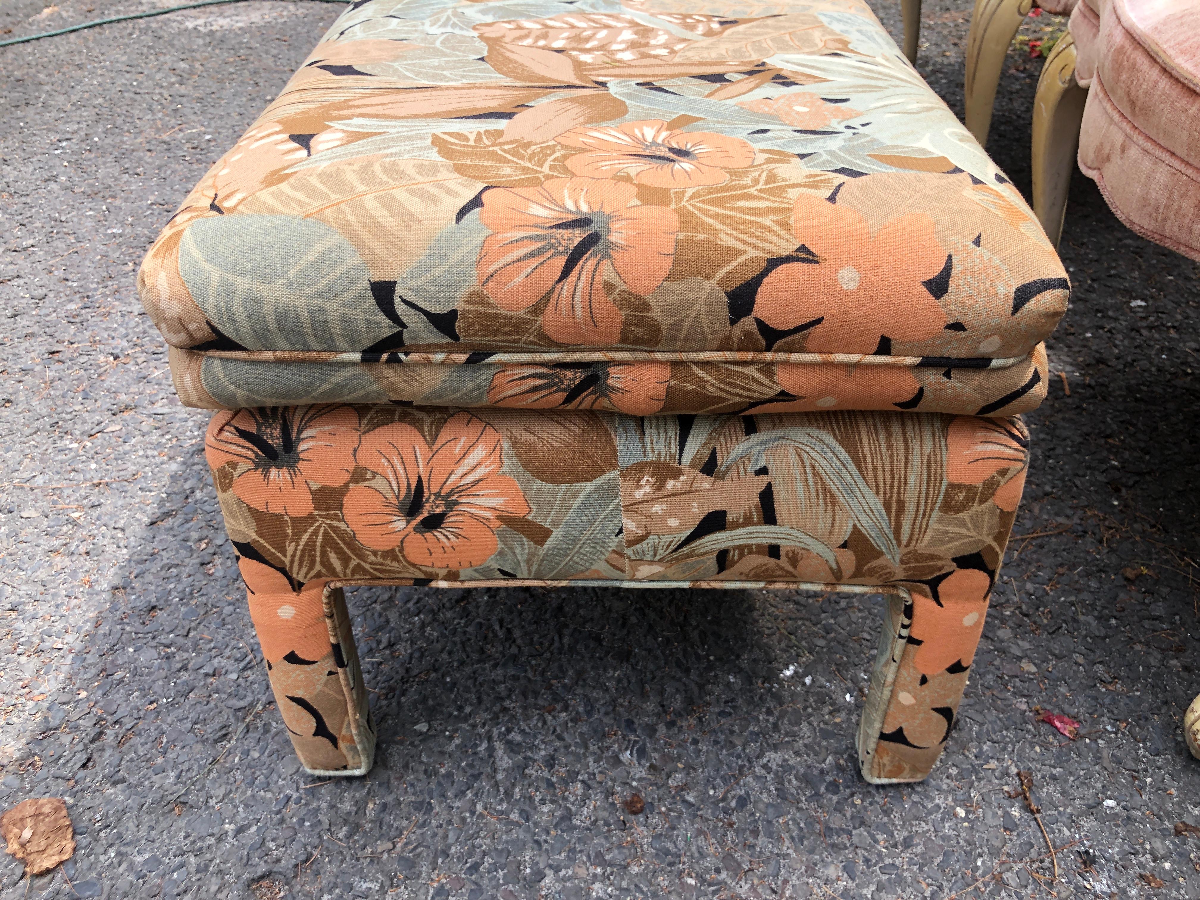 Fantastic Pair Upholstered Floral Linen Ottoman In Good Condition For Sale In Pemberton, NJ