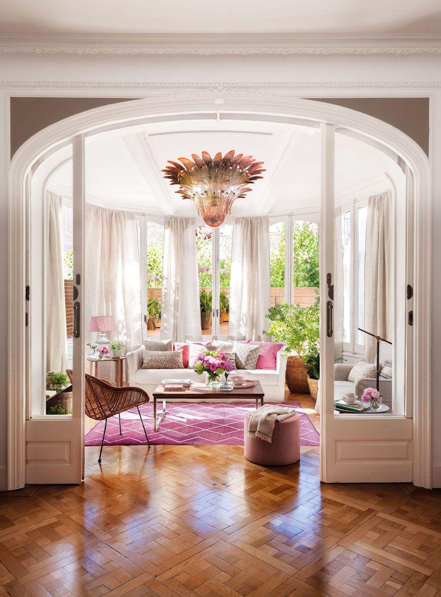 Mid-Century Modern Fantastic Pink Murano Palmette Chandelier For Sale