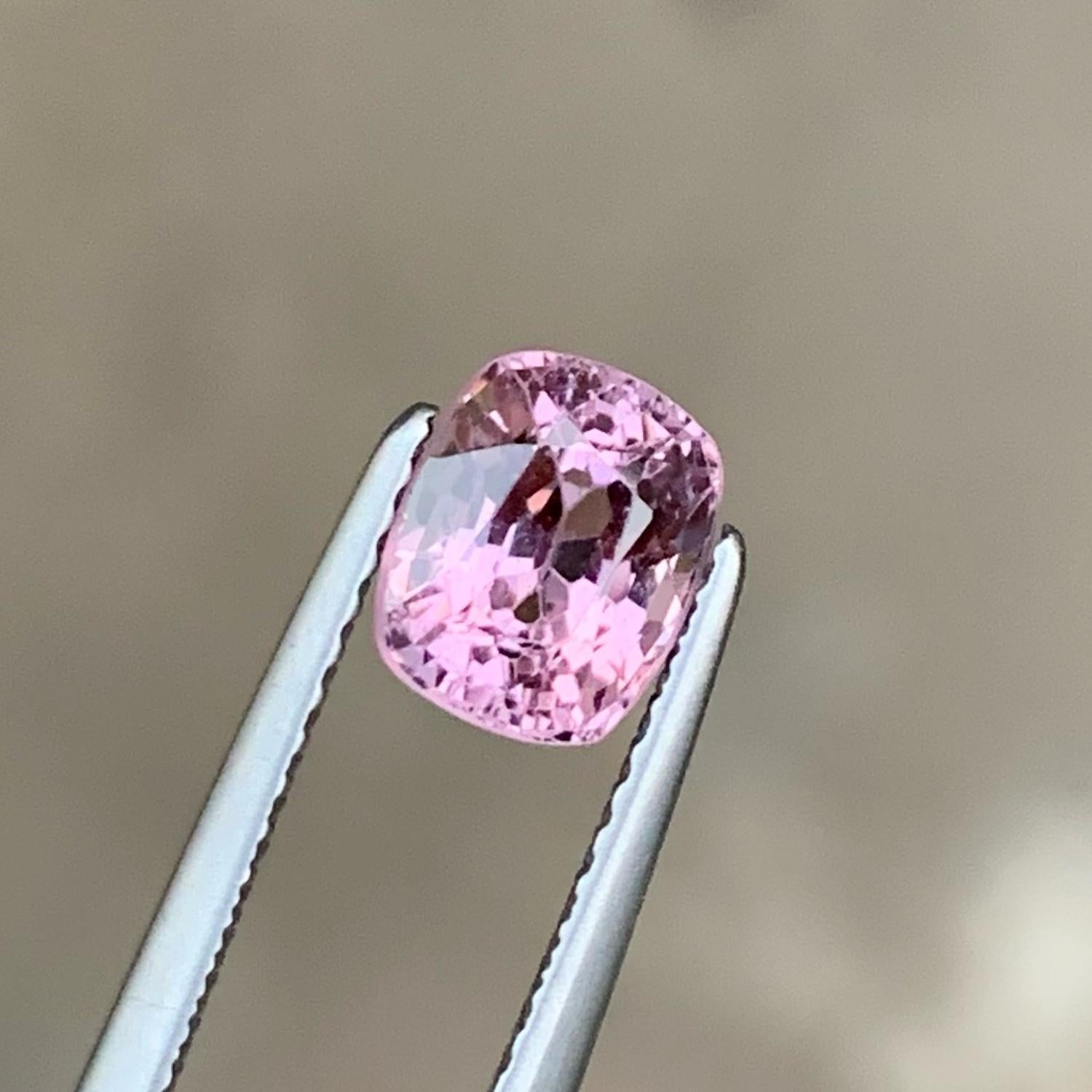 Modern Fantastic Purplish Pink Natural Spinel Stone 1.40 carats Cushion Cut Gemstone For Sale