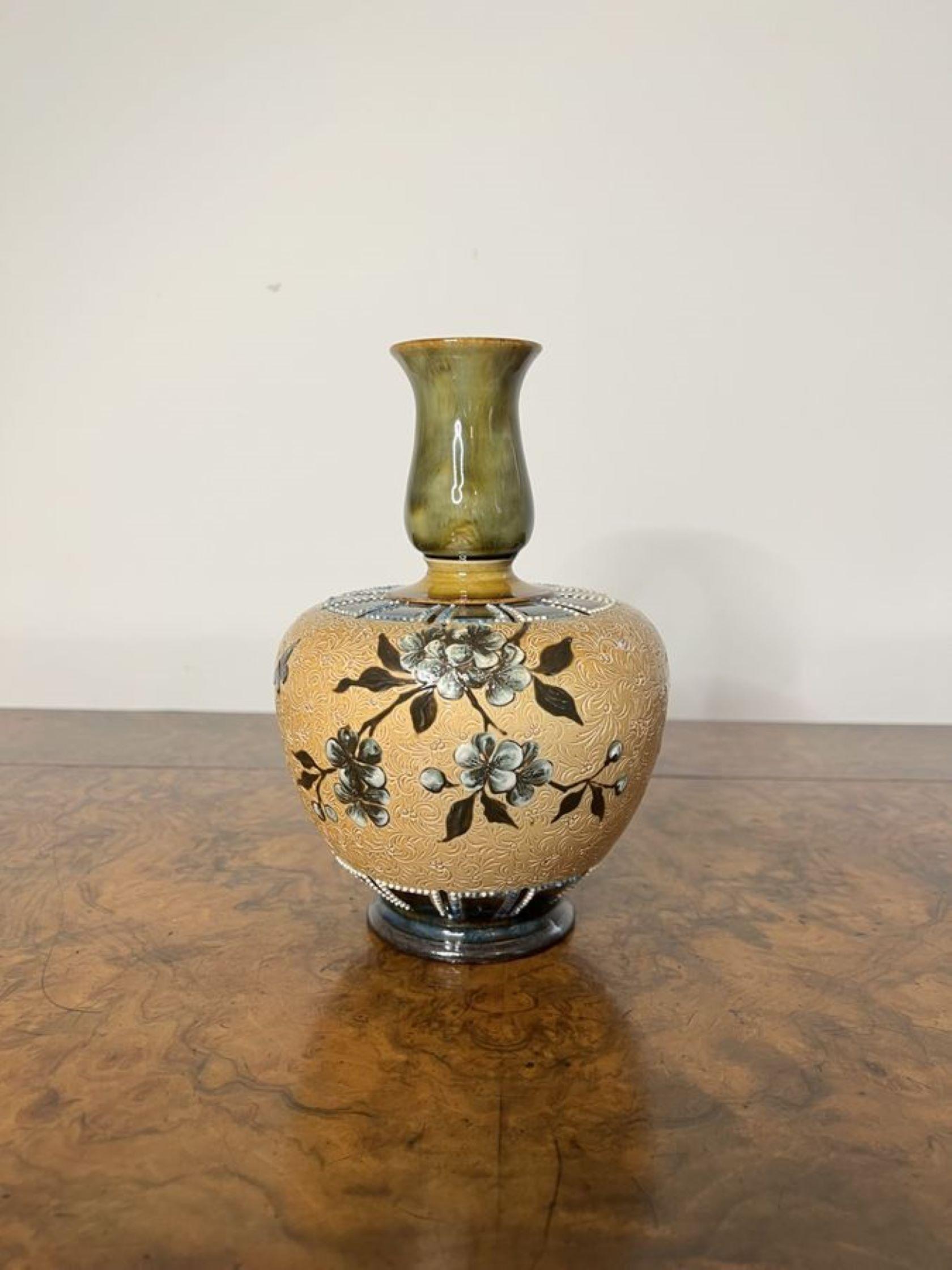 Fantastic quality antique Doulton Lambeth vase by Eliza Simmance For Sale 1