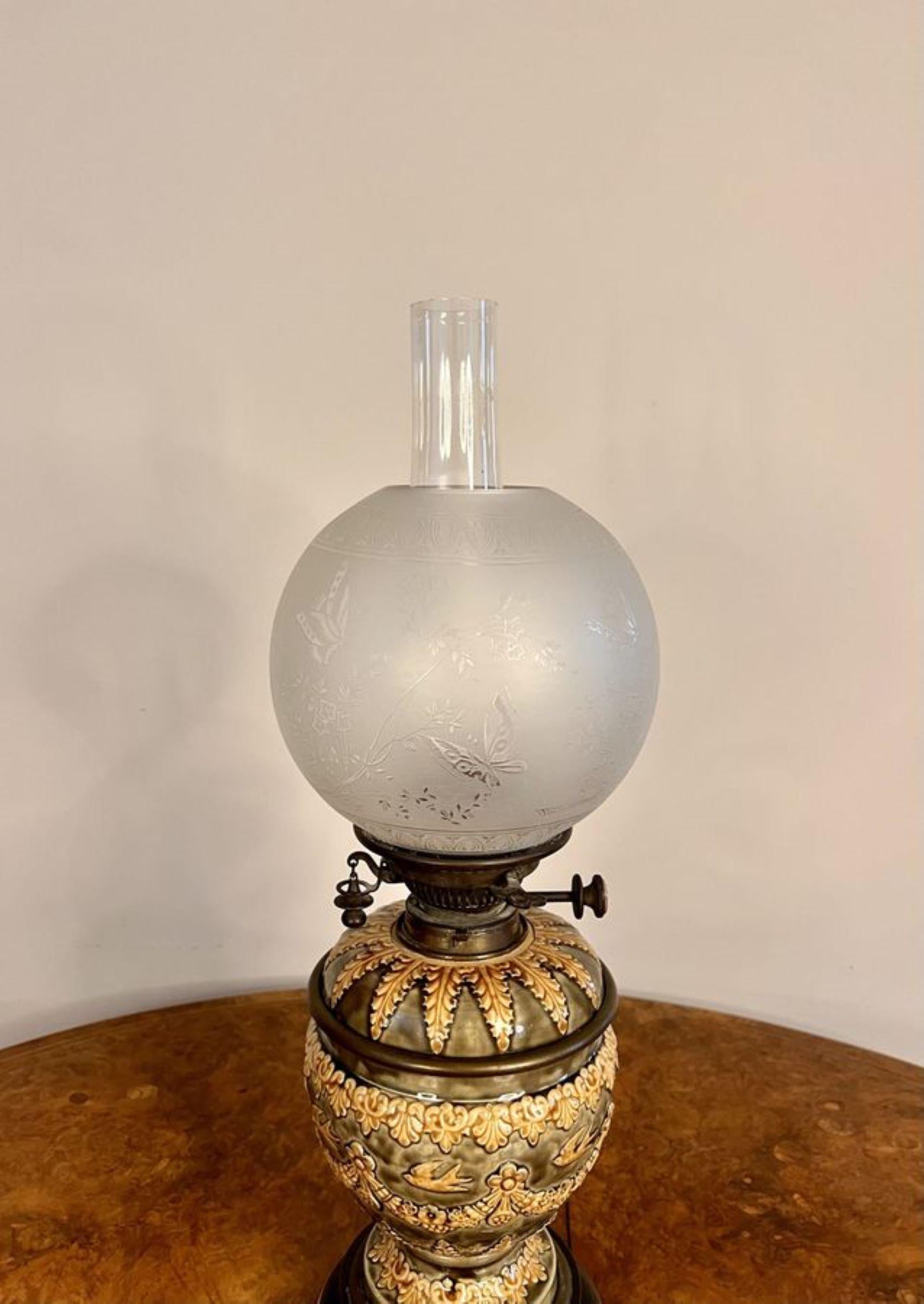 Fantastic quality antique Doulton Lambeth Victorian oil lamp  For Sale 2